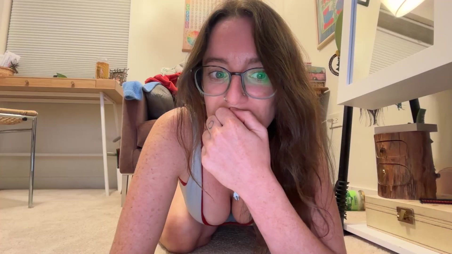 Gallery image thumbnail from EmmalineLime's myfreecams stream on, 11/06/2025, 03:36 image 16 of 20