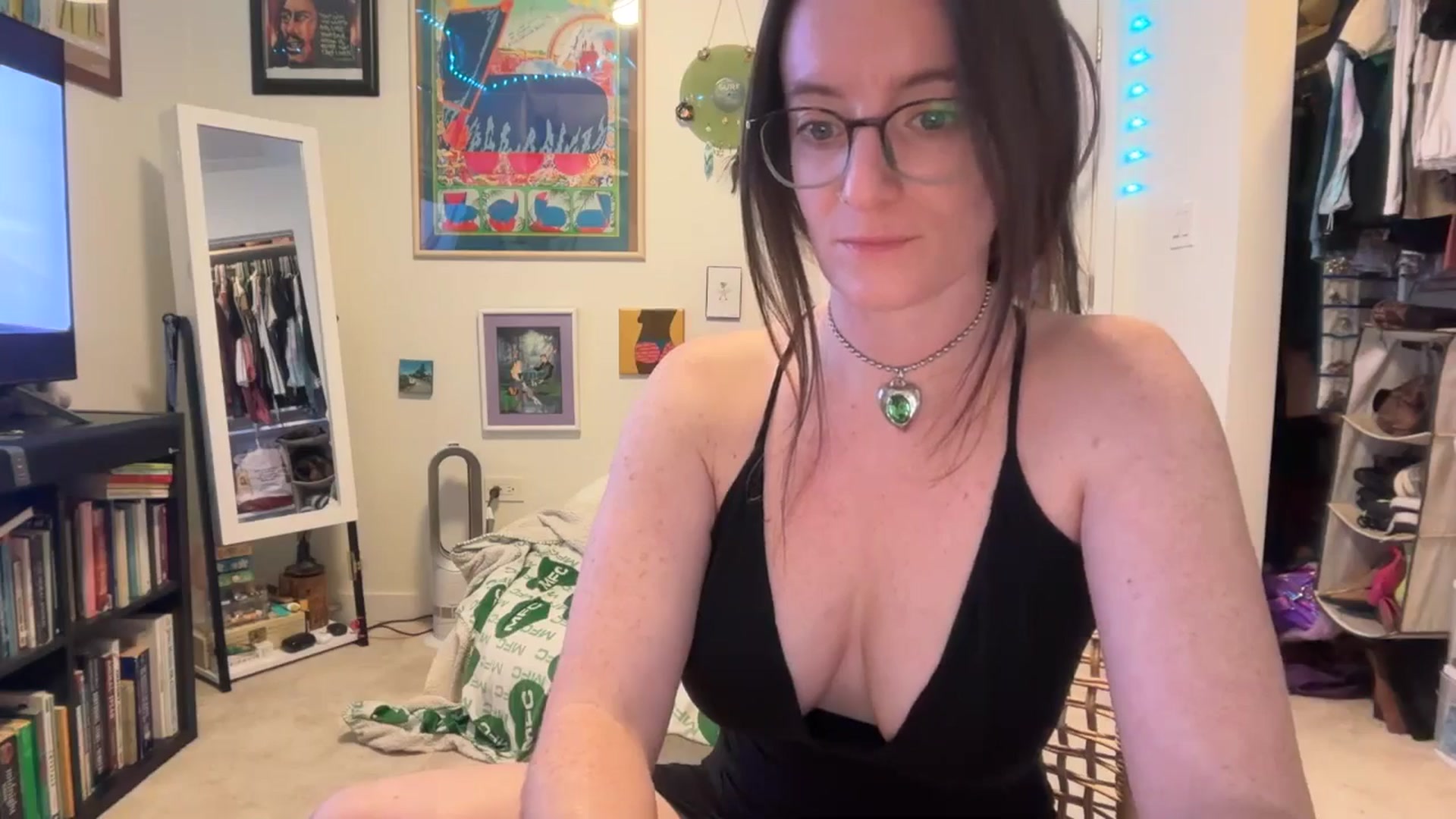Gallery image thumbnail from EmmalineLime's myfreecams stream on, 01/16/2026, 01:11 image 19 of 20