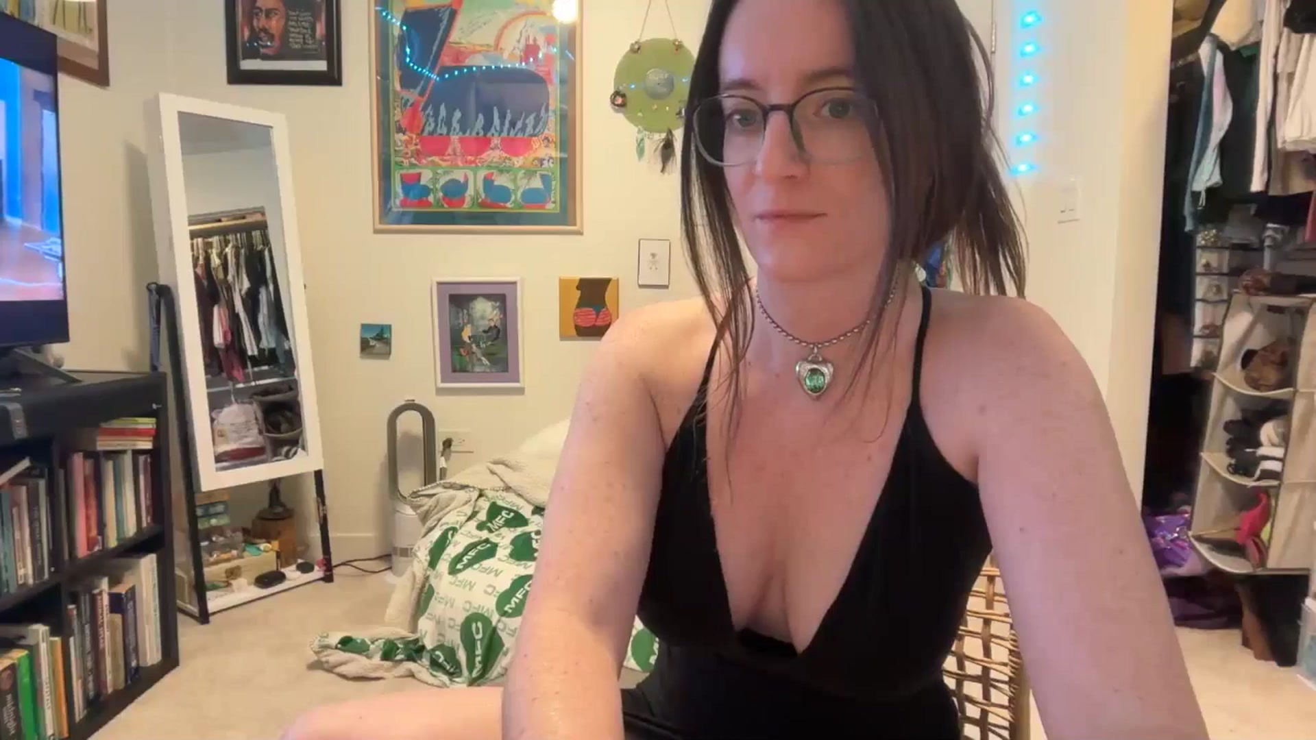 Gallery image thumbnail from EmmalineLime's myfreecams stream on, 01/16/2026, 01:11 image 18 of 20