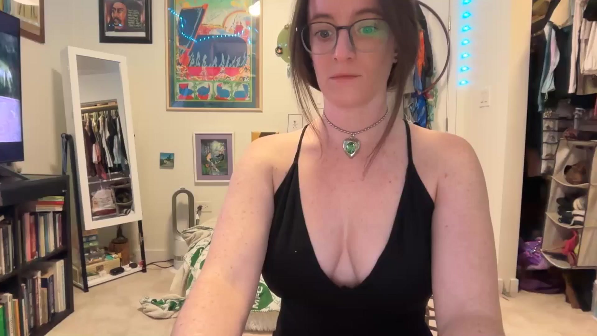 Gallery image thumbnail from EmmalineLime's myfreecams stream on, 01/16/2026, 01:11 image 1 of 20