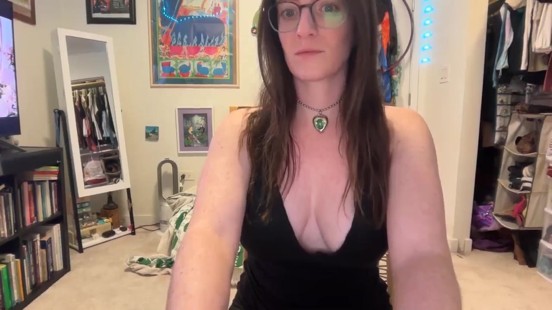 Gallery image thumbnail from EmmalineLime's myfreecams stream on, 01/16/2026, 01:11 image 14 of 20