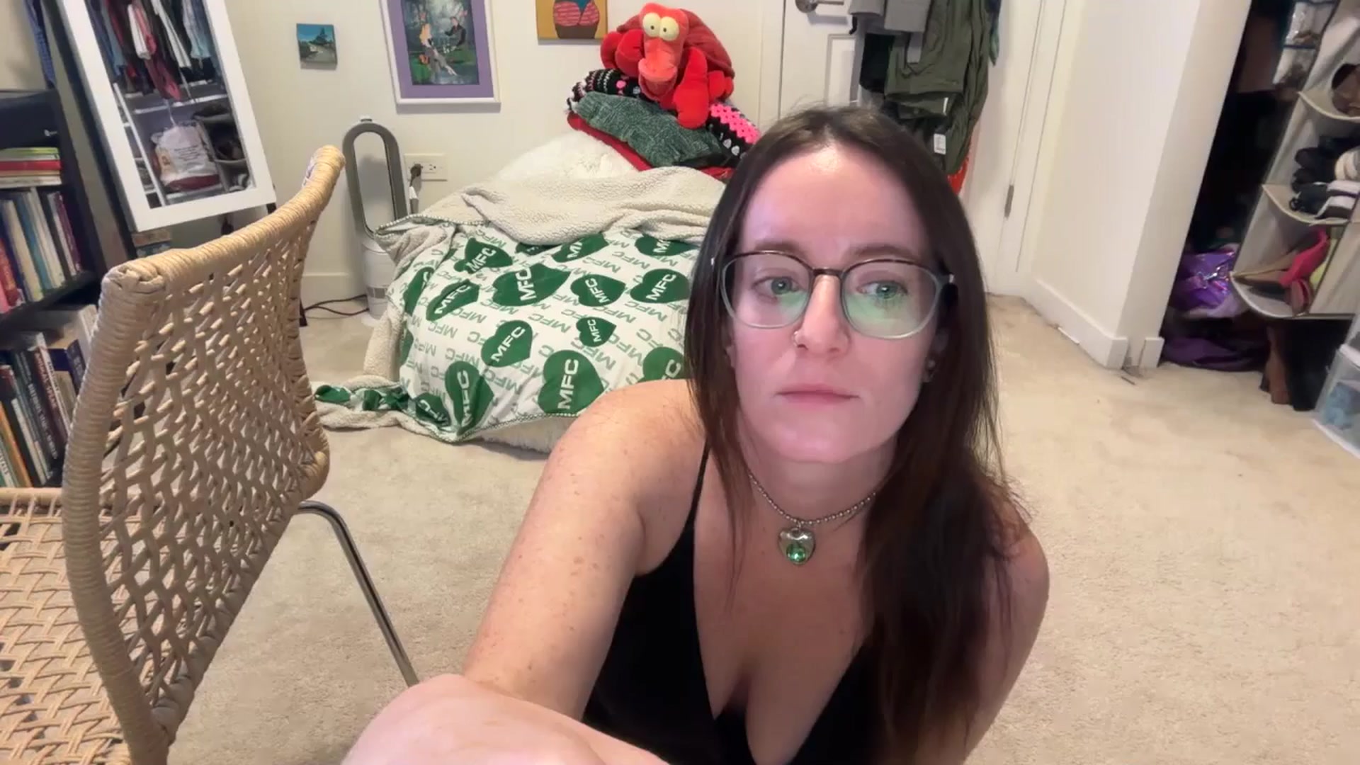 Gallery image thumbnail from EmmalineLime's myfreecams stream on, 01/16/2026, 02:10 image 12 of 20