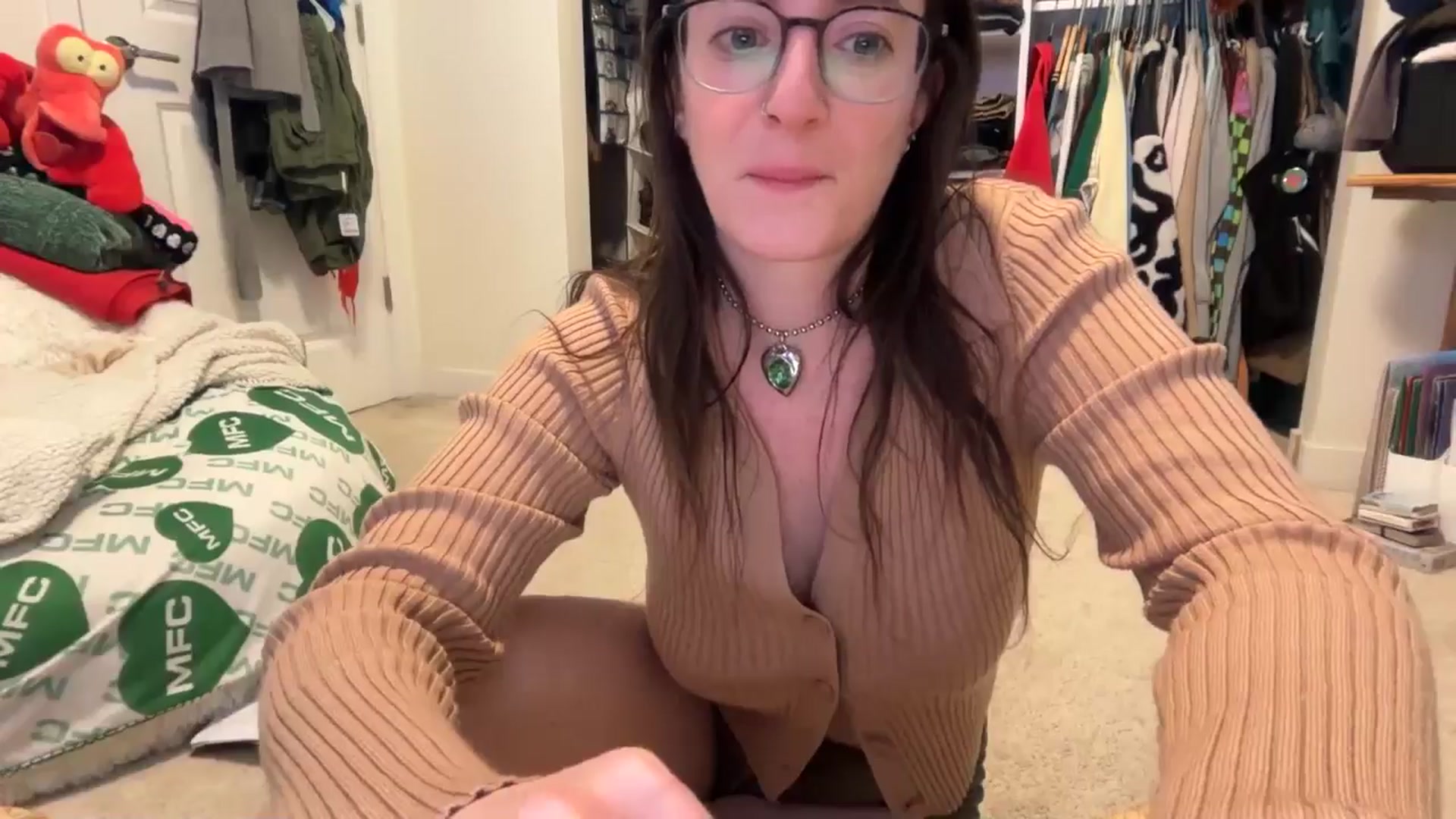 Gallery image thumbnail from EmmalineLime's myfreecams stream on, 01/16/2026, 05:41 image 13 of 20