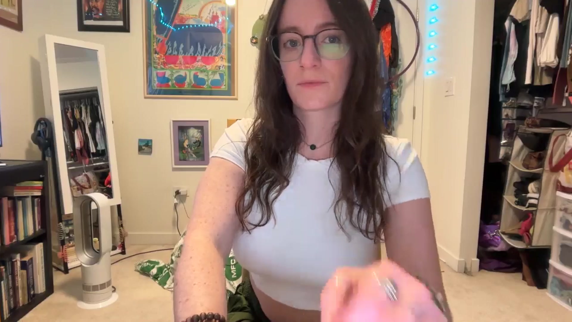 Gallery image thumbnail from EmmalineLime's myfreecams stream on, 01/23/2026, 04:06 image 19 of 20