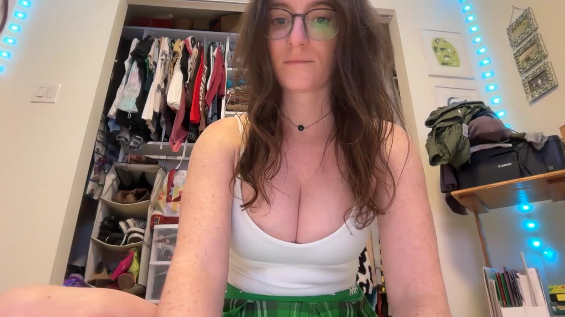 Gallery image thumbnail from EmmalineLime's myfreecams stream on, 01/30/2026, 04:36 image 16 of 20
