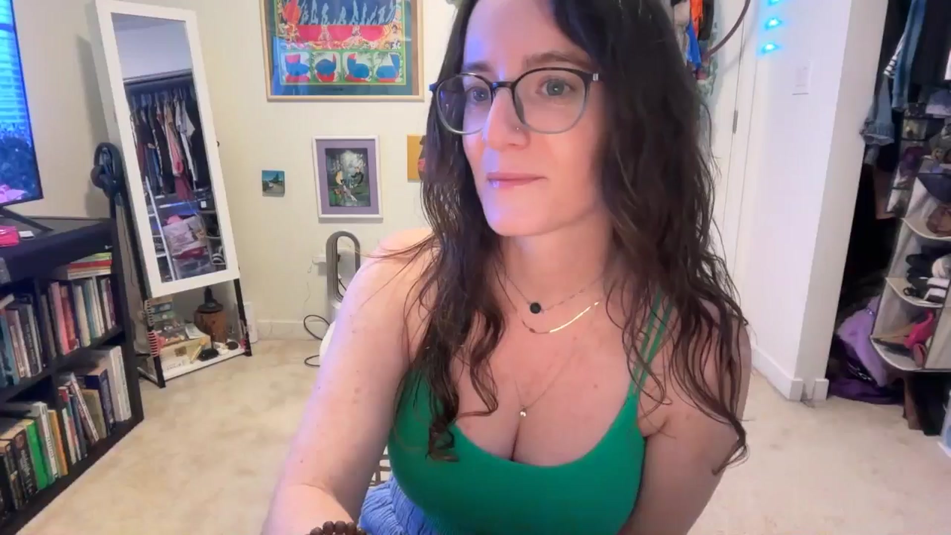 Gallery image thumbnail from EmmalineLime's myfreecams stream on, 03/05/2026, 03:34 image 15 of 20