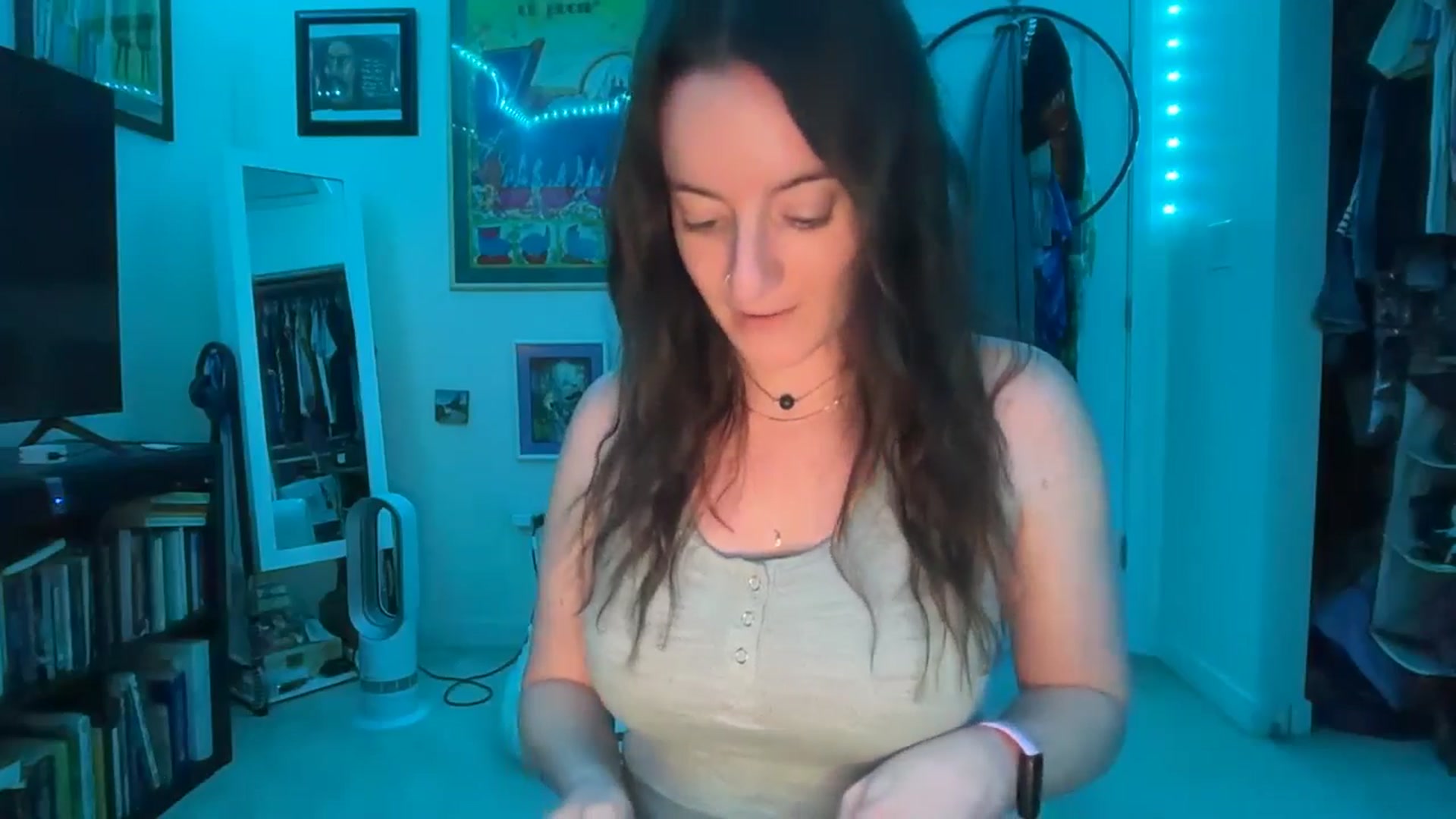 Gallery image thumbnail from EmmalineLime's myfreecams stream on, 03/06/2026, 24:20 image 6 of 20