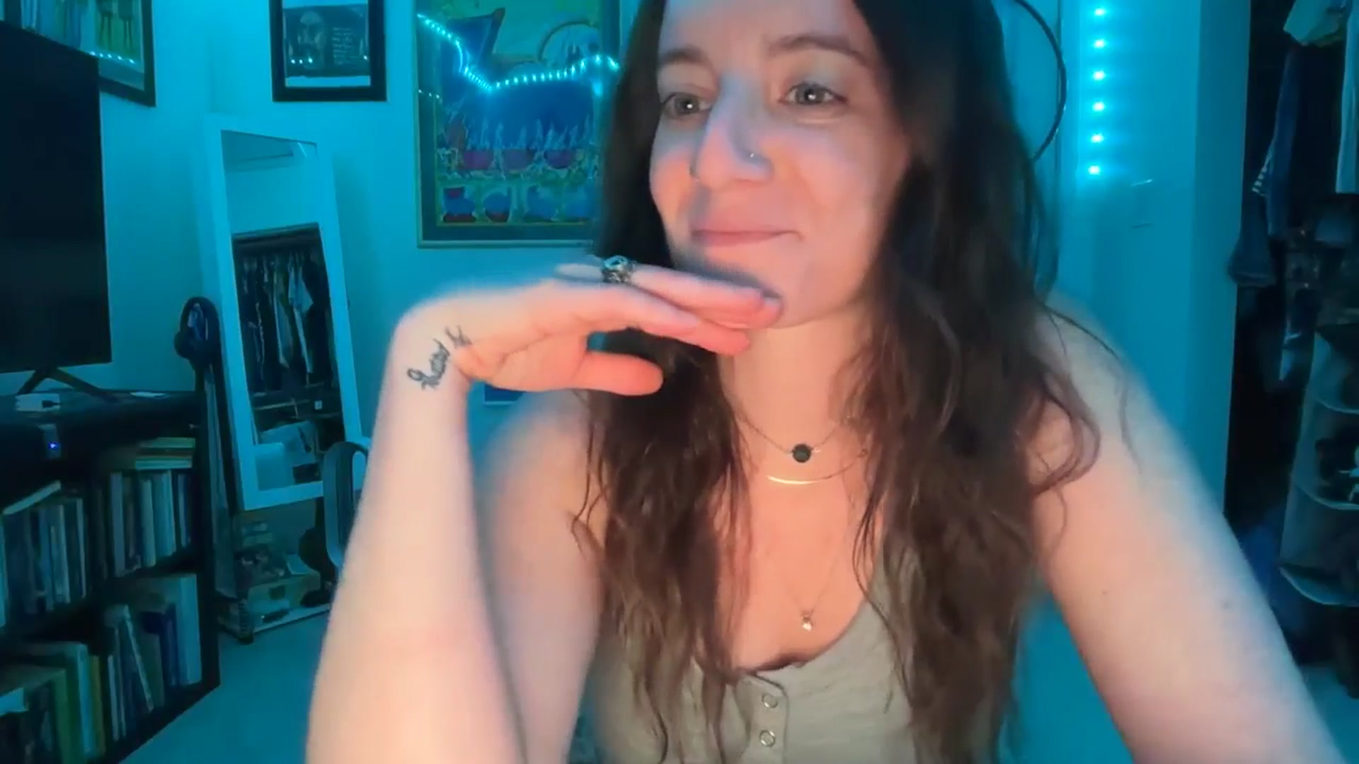 Gallery image thumbnail from EmmalineLime's myfreecams stream on, 03/06/2026, 24:20 image 8 of 20