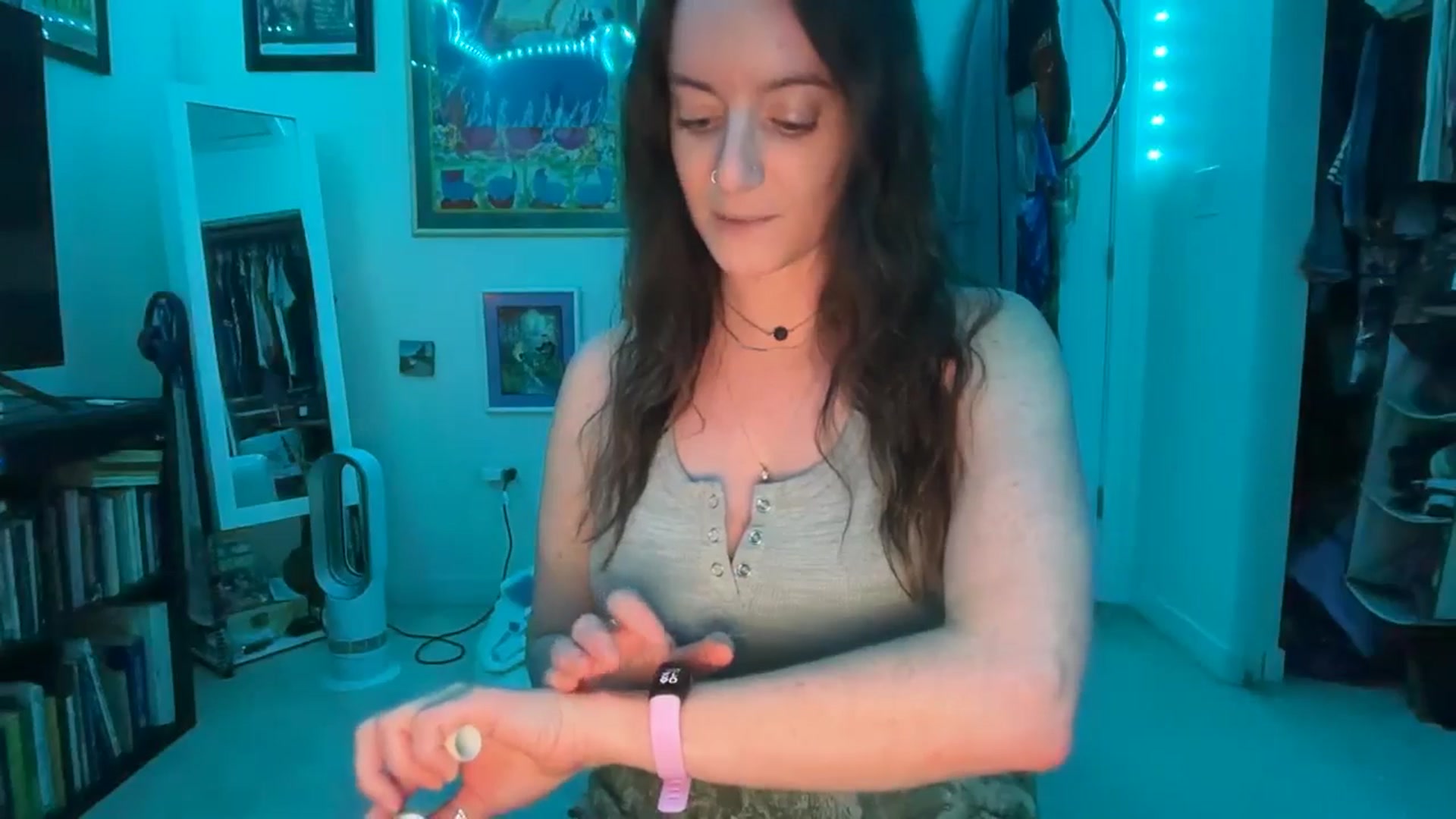 Gallery image thumbnail from EmmalineLime's myfreecams stream on, 03/06/2026, 24:20 image 17 of 20