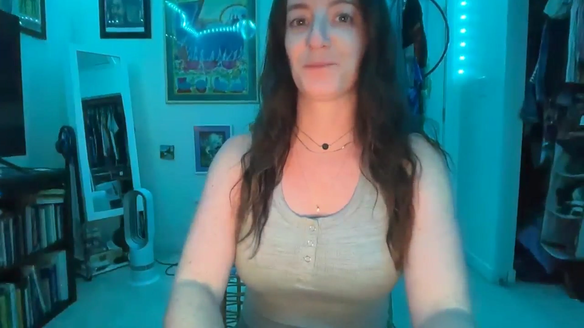 Gallery image thumbnail from EmmalineLime's myfreecams stream on, 03/06/2026, 24:20 image 14 of 20