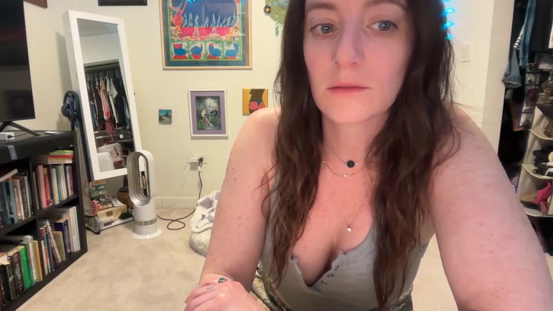 Gallery image thumbnail from EmmalineLime's myfreecams stream on, 03/06/2026, 02:53 image 16 of 20