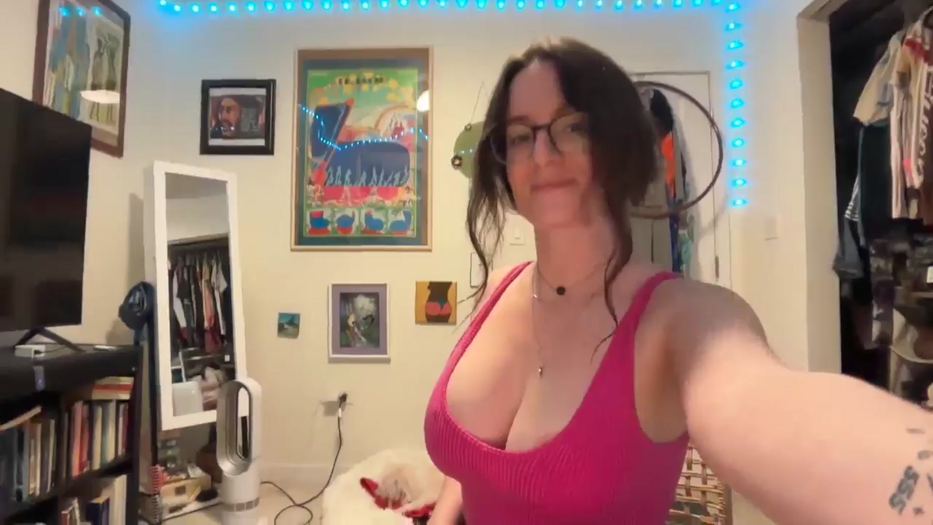 Gallery image thumbnail from EmmalineLime's myfreecams stream on, 03/08/2026, 05:53 image 5 of 20