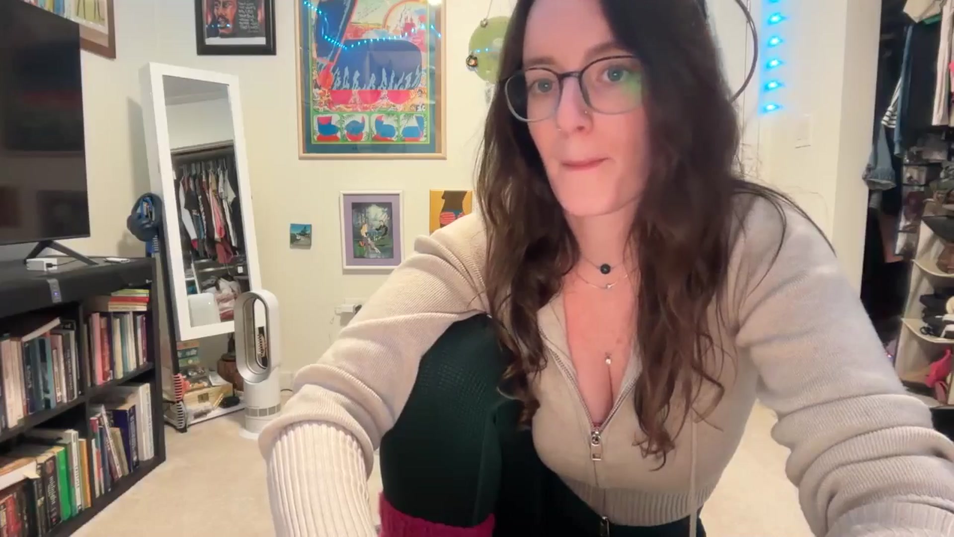 Gallery image thumbnail from EmmalineLime's myfreecams stream on, 03/08/2026, 05:53 image 2 of 20