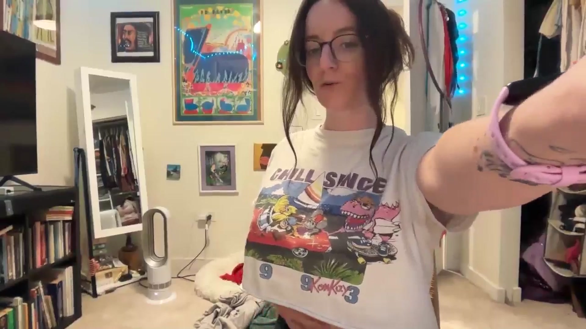 Gallery image thumbnail from EmmalineLime's myfreecams stream on, 03/11/2026, 24:19 image 12 of 20