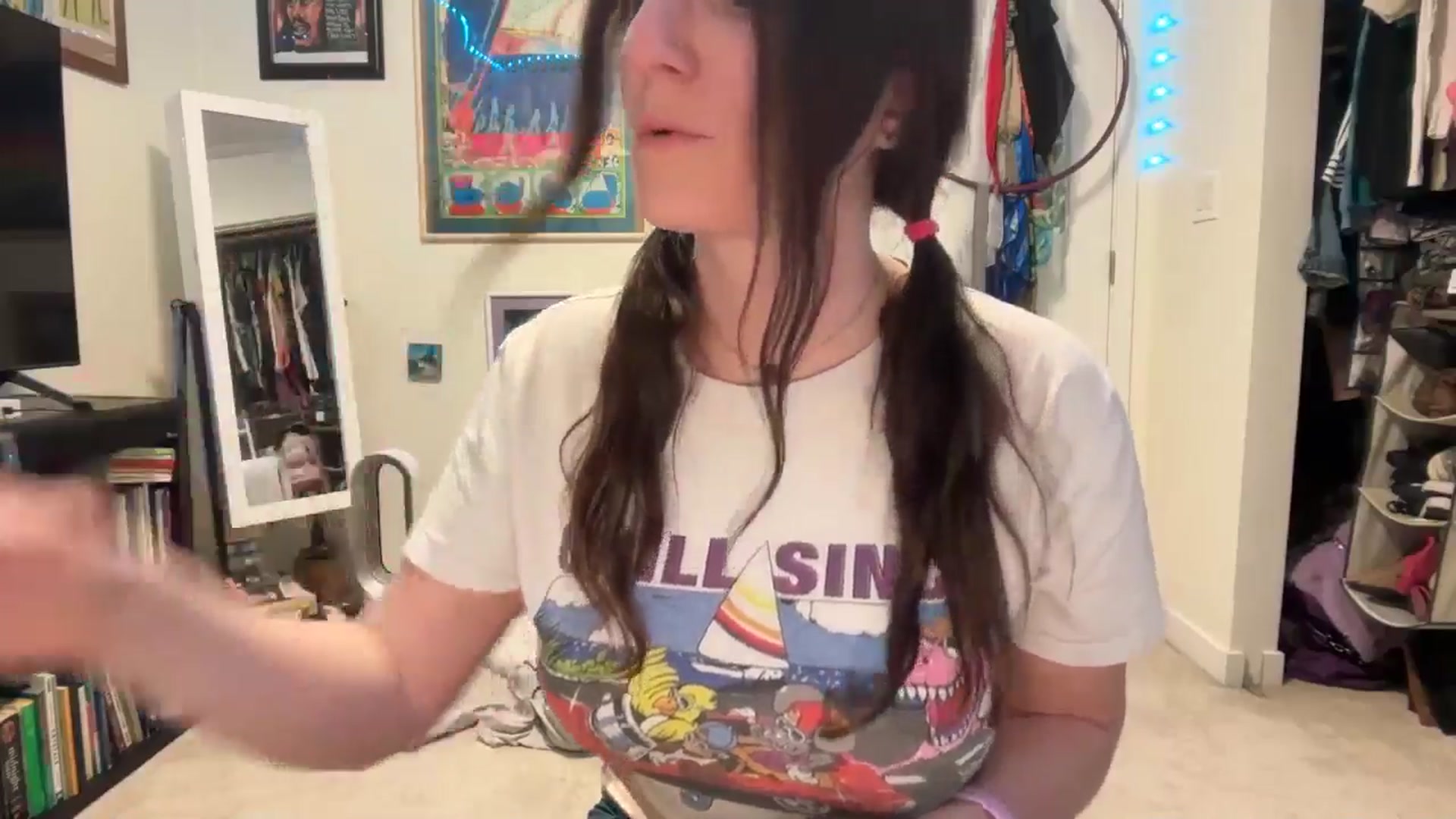 Gallery image thumbnail from EmmalineLime's myfreecams stream on, 03/11/2026, 06:00 image 2 of 20