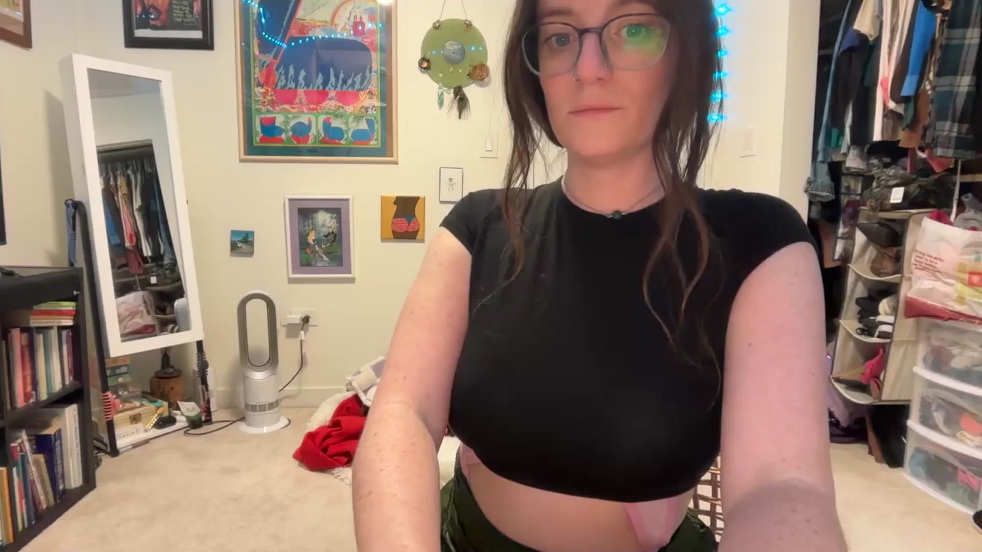 Gallery image thumbnail from EmmalineLime's myfreecams stream on, 03/13/2026, 02:57 image 1 of 20