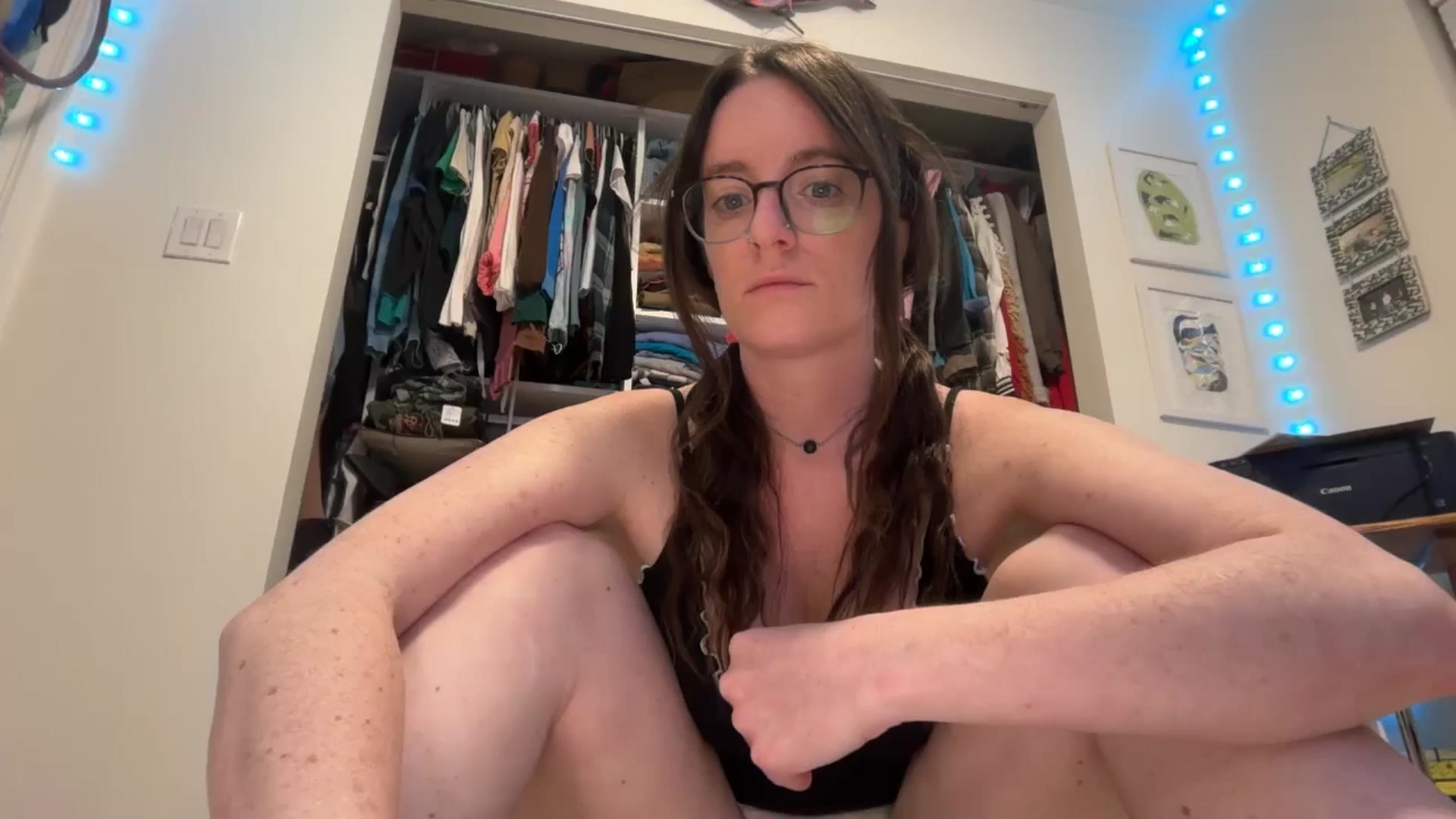 Gallery image thumbnail from EmmalineLime's myfreecams stream on, 03/23/2026, 04:09 image 17 of 20