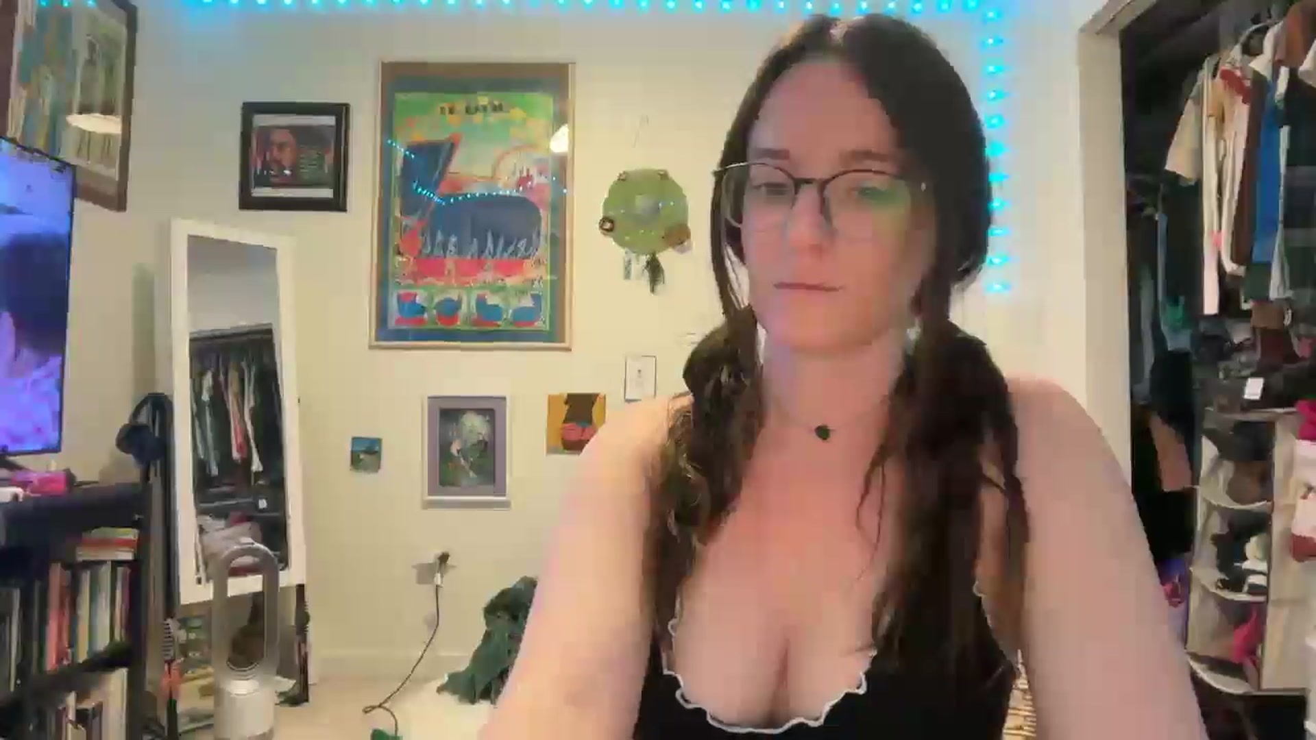 Gallery image thumbnail from EmmalineLime's myfreecams stream on, 03/23/2026, 04:09 image 2 of 20