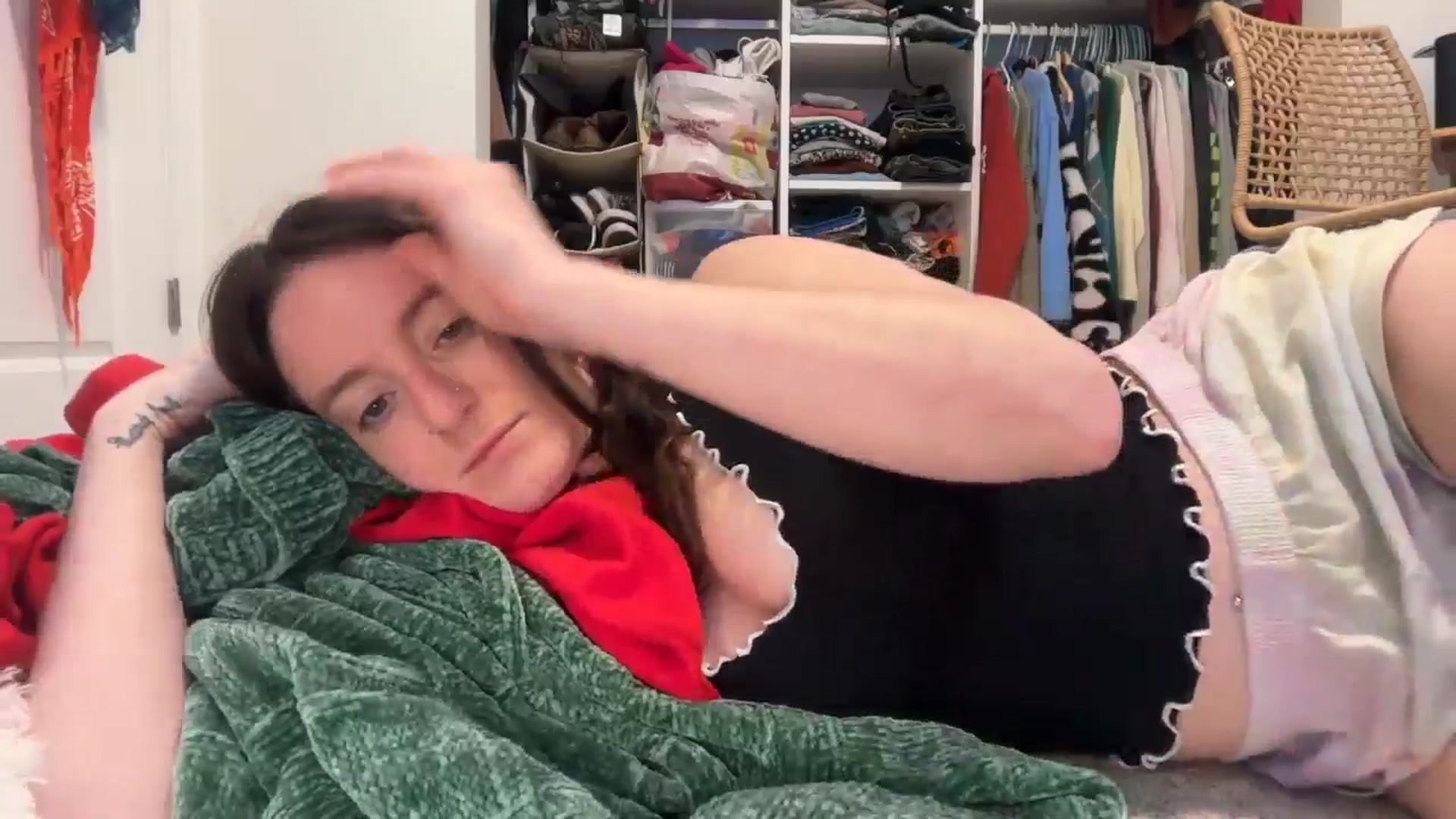 Gallery image thumbnail from EmmalineLime's myfreecams stream on, 03/23/2026, 04:09 image 18 of 20