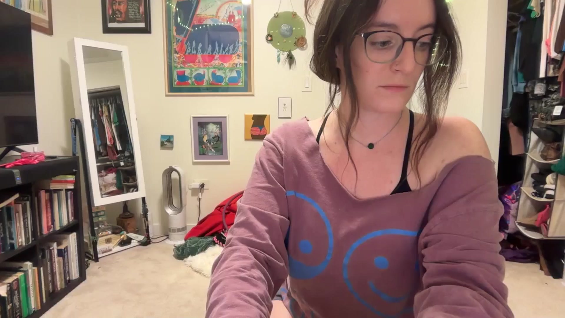Gallery image thumbnail from EmmalineLime's myfreecams stream on, 03/27/2026, 24:35 image 12 of 20