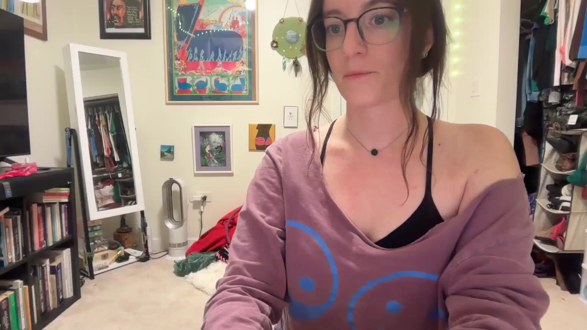 Gallery image thumbnail from EmmalineLime's myfreecams stream on, 03/27/2026, 24:35 image 17 of 20