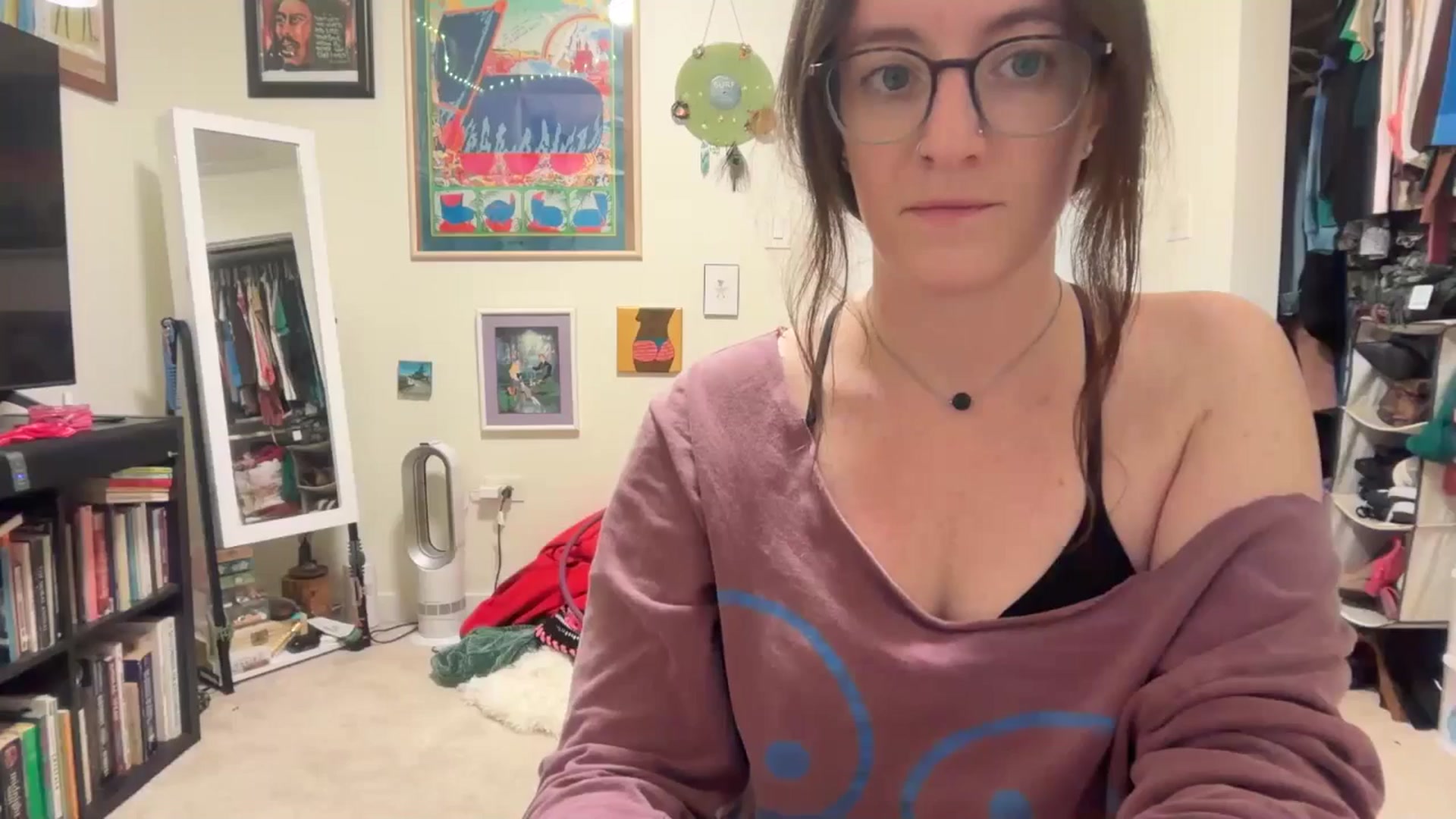 Gallery image thumbnail from EmmalineLime's myfreecams stream on, 03/27/2026, 24:35 image 18 of 20