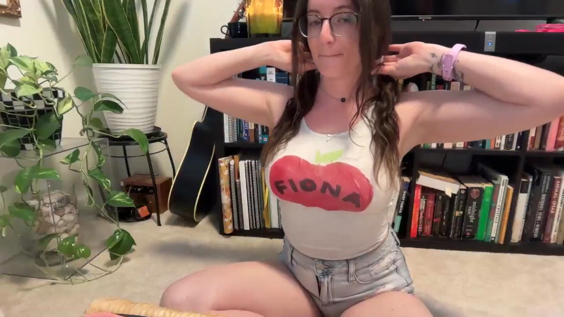 Gallery image thumbnail from EmmalineLime's myfreecams stream on, 04/01/2026, 04:59 image 17 of 20