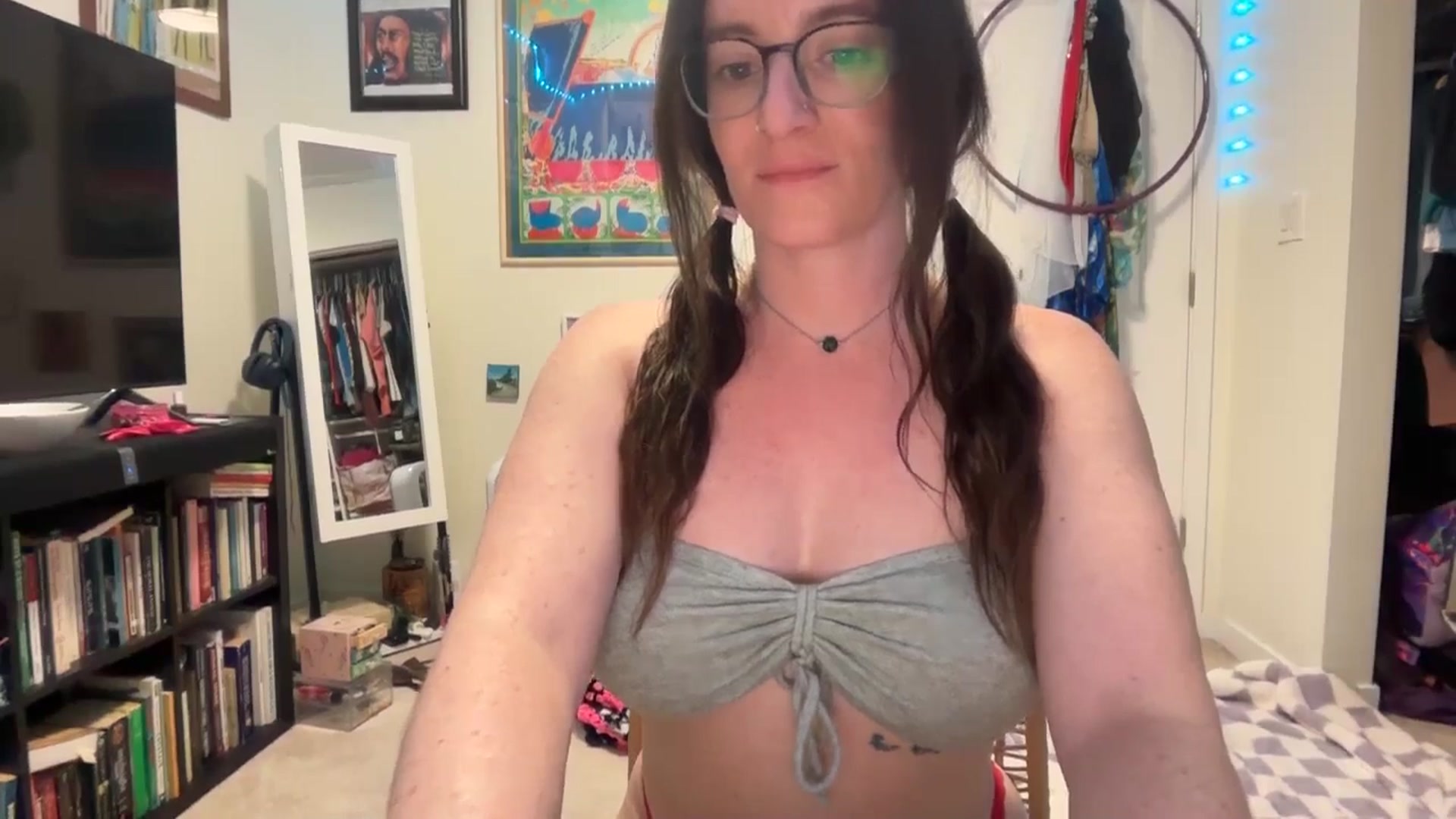 Gallery image thumbnail from EmmalineLime's myfreecams stream on, 04/01/2026, 07:53 image 5 of 20