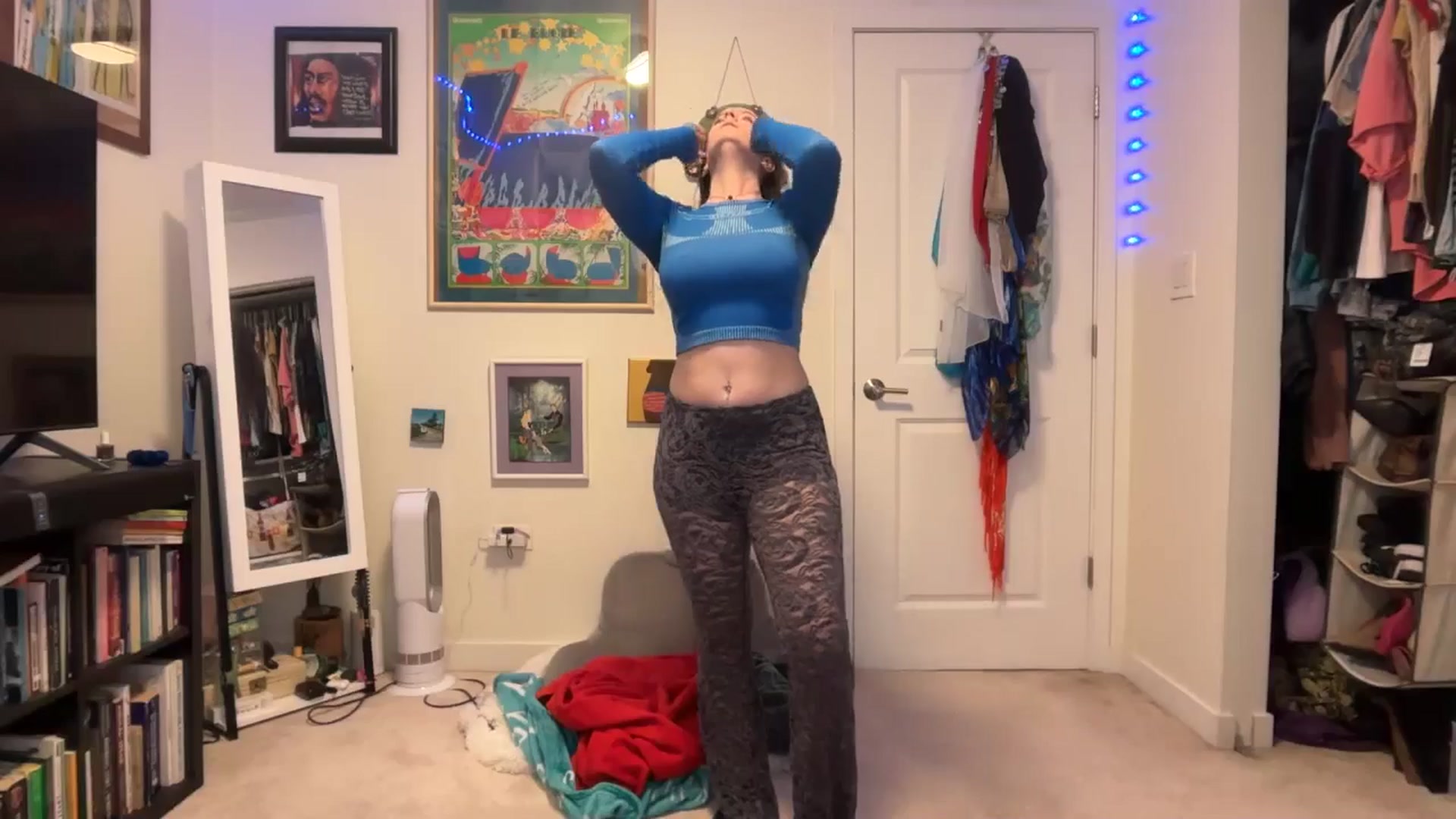Gallery image thumbnail from EmmalineLime's myfreecams stream on, 04/12/2026, 21:08 image 3 of 20