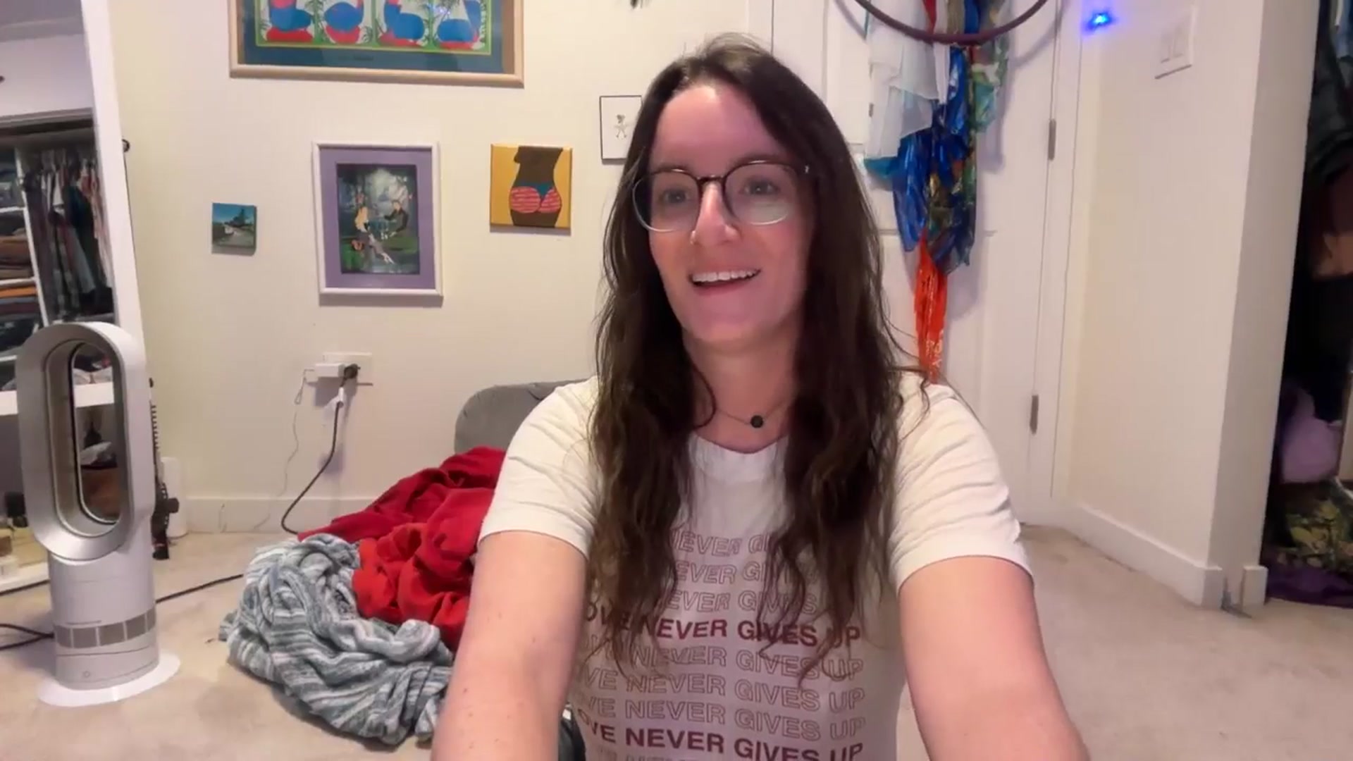 Gallery image thumbnail from EmmalineLime's myfreecams stream on, 04/16/2026, 03:41 image 11 of 20