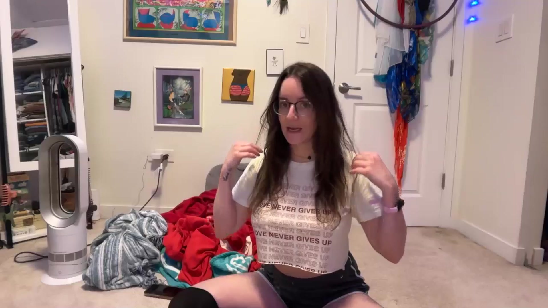 Gallery image thumbnail from EmmalineLime's myfreecams stream on, 04/16/2026, 03:41 image 20 of 20