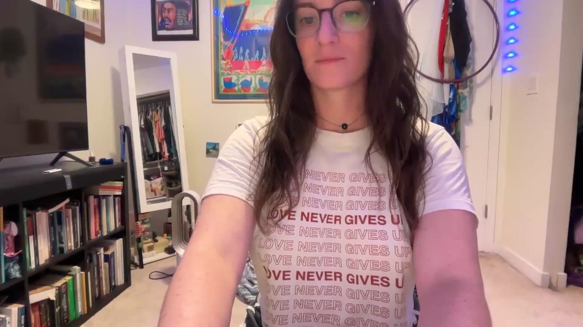 Gallery image thumbnail from EmmalineLime's myfreecams stream on, 04/16/2026, 03:41 image 9 of 20
