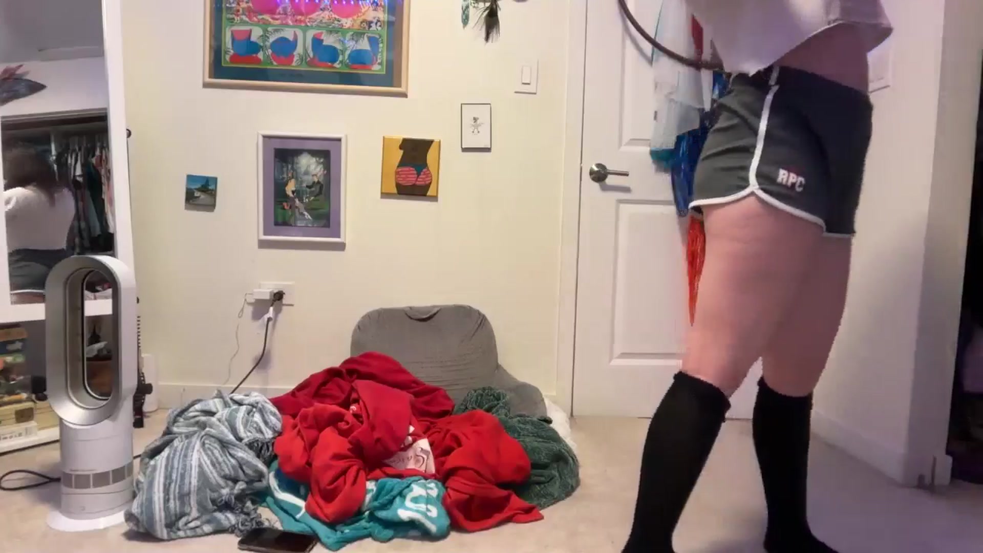 Gallery image thumbnail from EmmalineLime's myfreecams stream on, 04/16/2026, 03:41 image 16 of 20