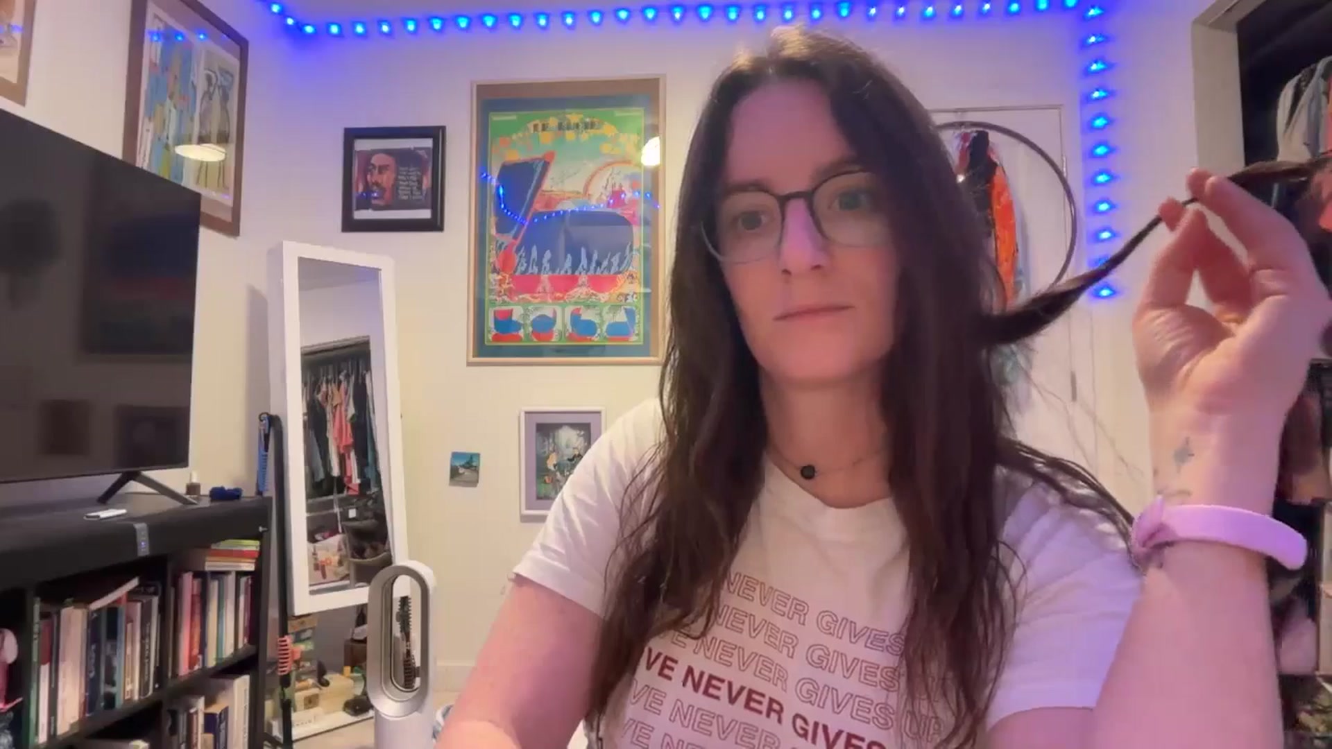 Gallery image thumbnail from EmmalineLime's myfreecams stream on, 04/16/2026, 06:32 image 5 of 20