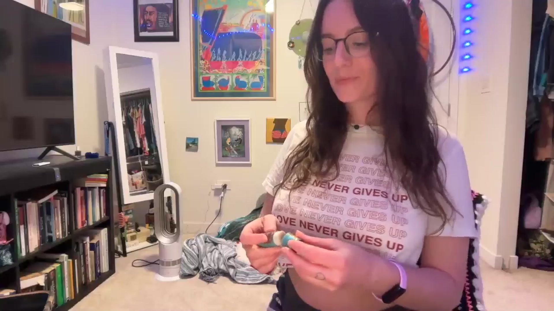 Gallery image thumbnail from EmmalineLime's myfreecams stream on, 04/16/2026, 06:32 image 8 of 20