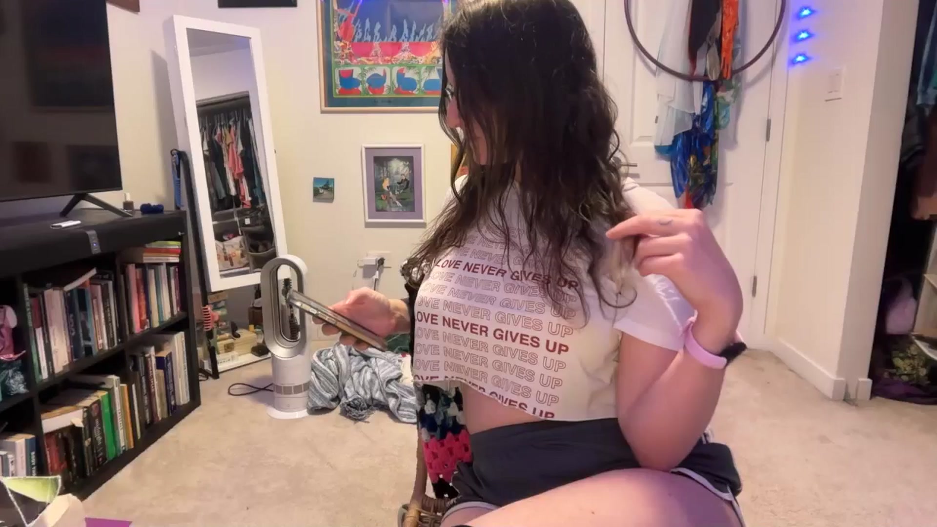 Gallery image thumbnail from EmmalineLime's myfreecams stream on, 04/16/2026, 06:32 image 4 of 20