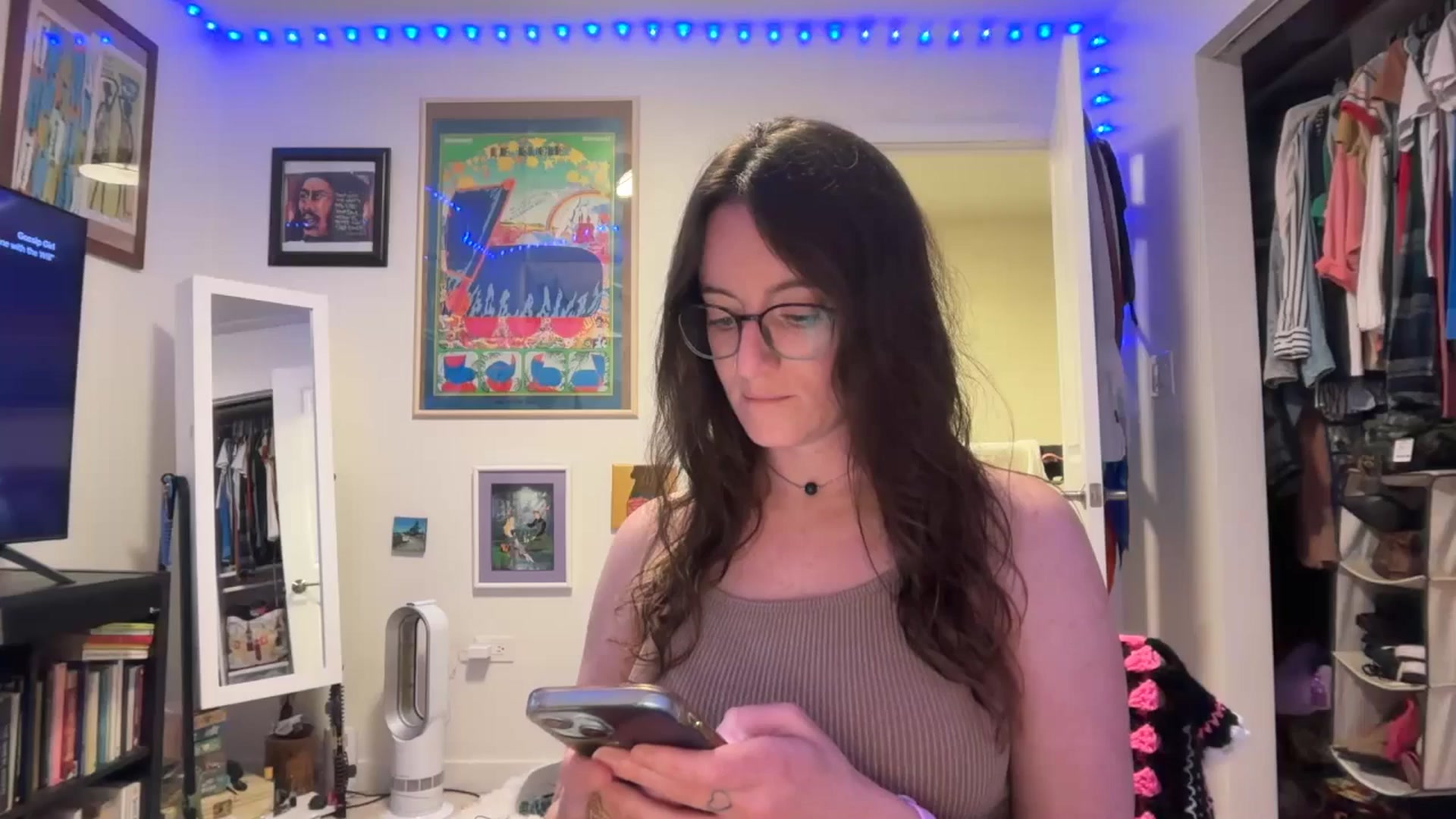 Gallery image thumbnail from EmmalineLime's myfreecams stream on, 04/25/2026, 02:37 image 1 of 20