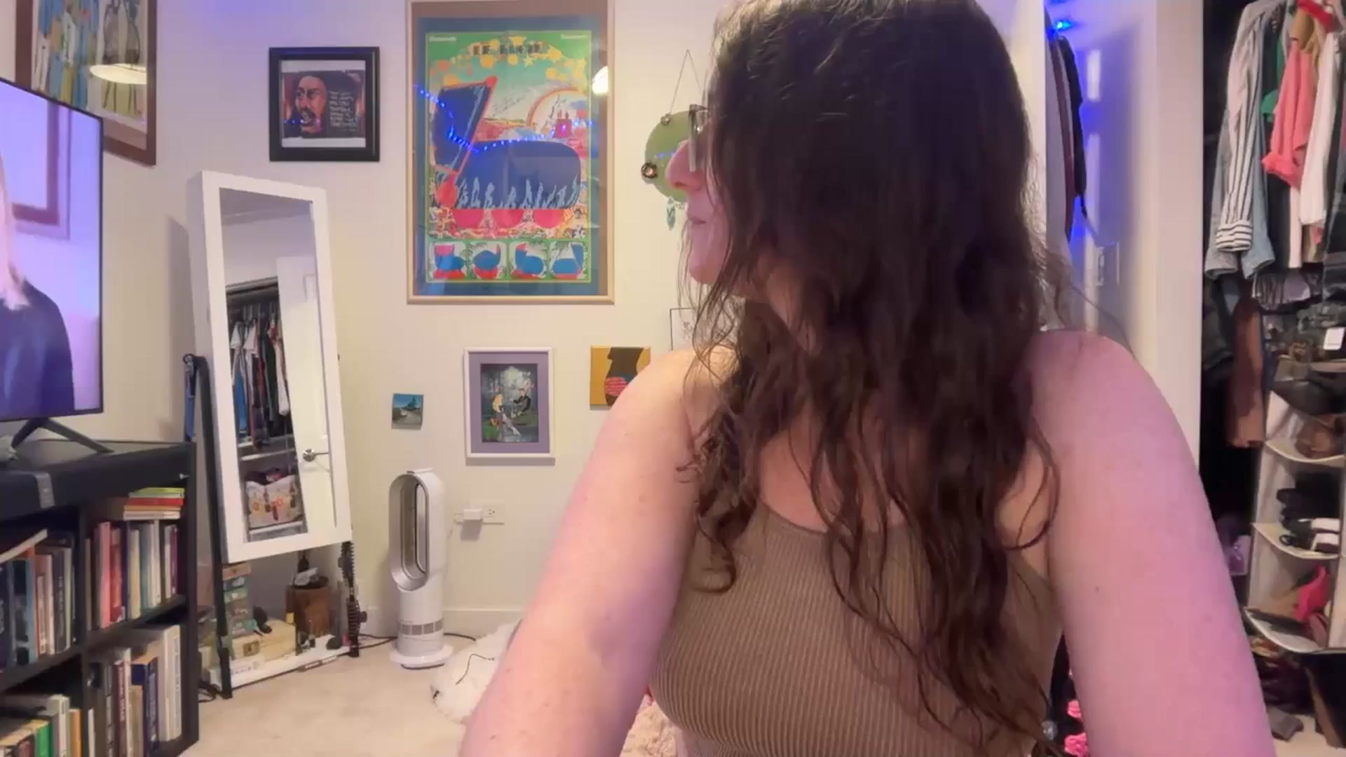 Gallery image thumbnail from EmmalineLime's myfreecams stream on, 04/25/2026, 02:37 image 18 of 20