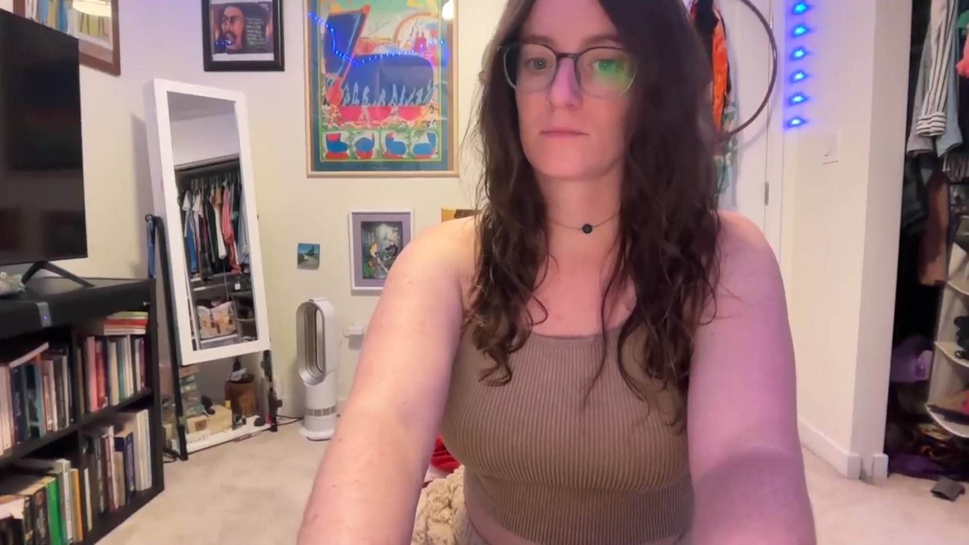 Gallery image thumbnail from EmmalineLime's myfreecams stream on, 04/25/2026, 05:36 image 3 of 20