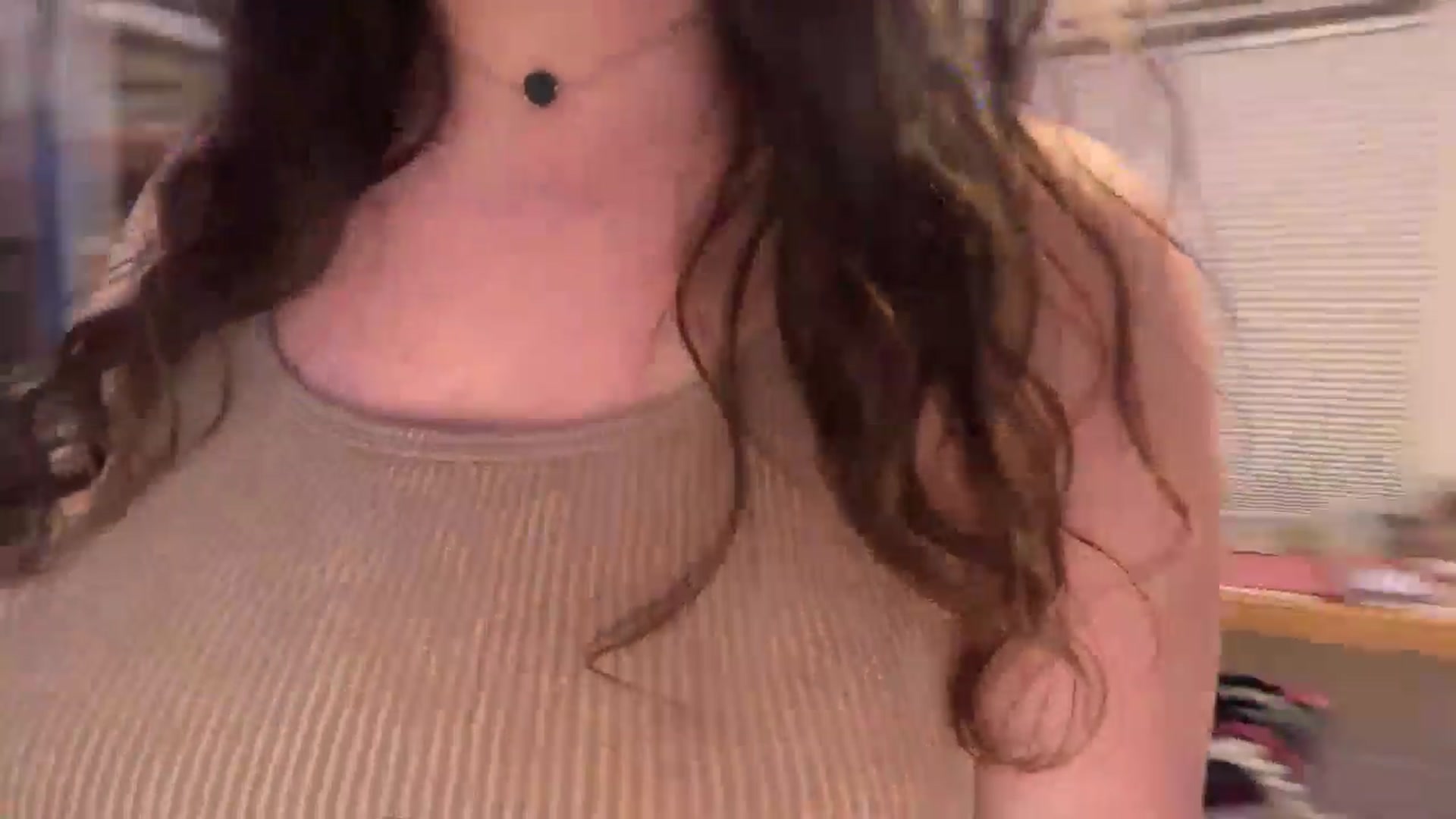 Gallery image thumbnail from EmmalineLime's myfreecams stream on, 04/25/2026, 05:36 image 9 of 20