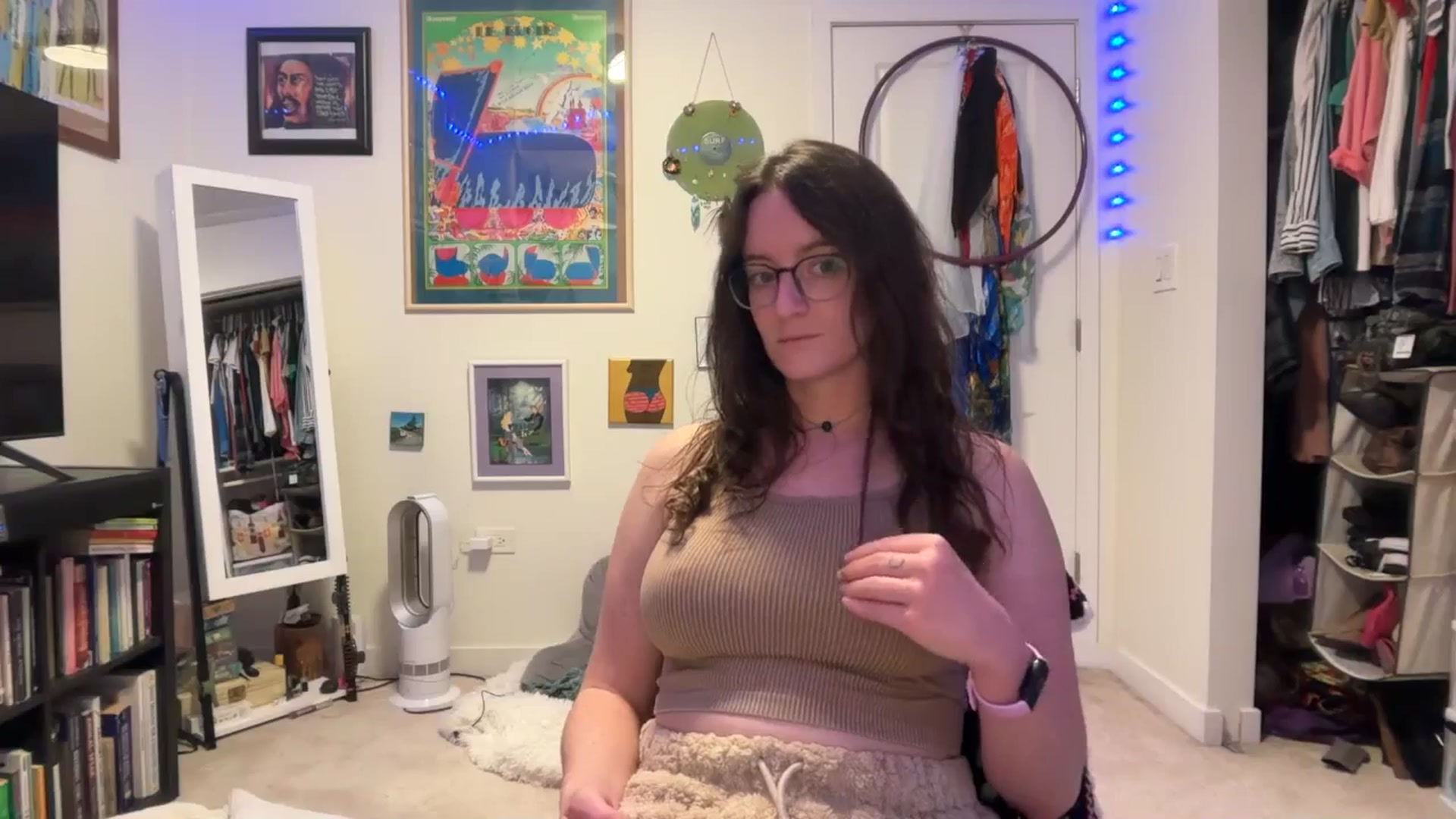 Gallery image thumbnail from EmmalineLime's myfreecams stream on, 04/25/2026, 05:36 image 12 of 20