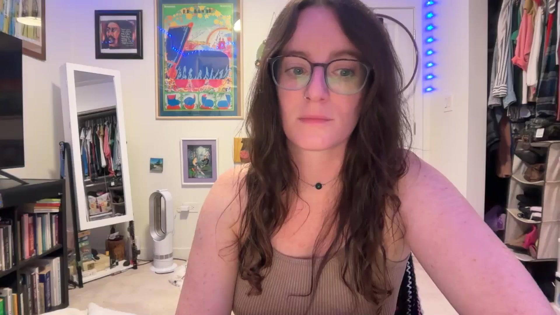 Gallery image thumbnail from EmmalineLime's myfreecams stream on, 04/25/2026, 05:36 image 14 of 20