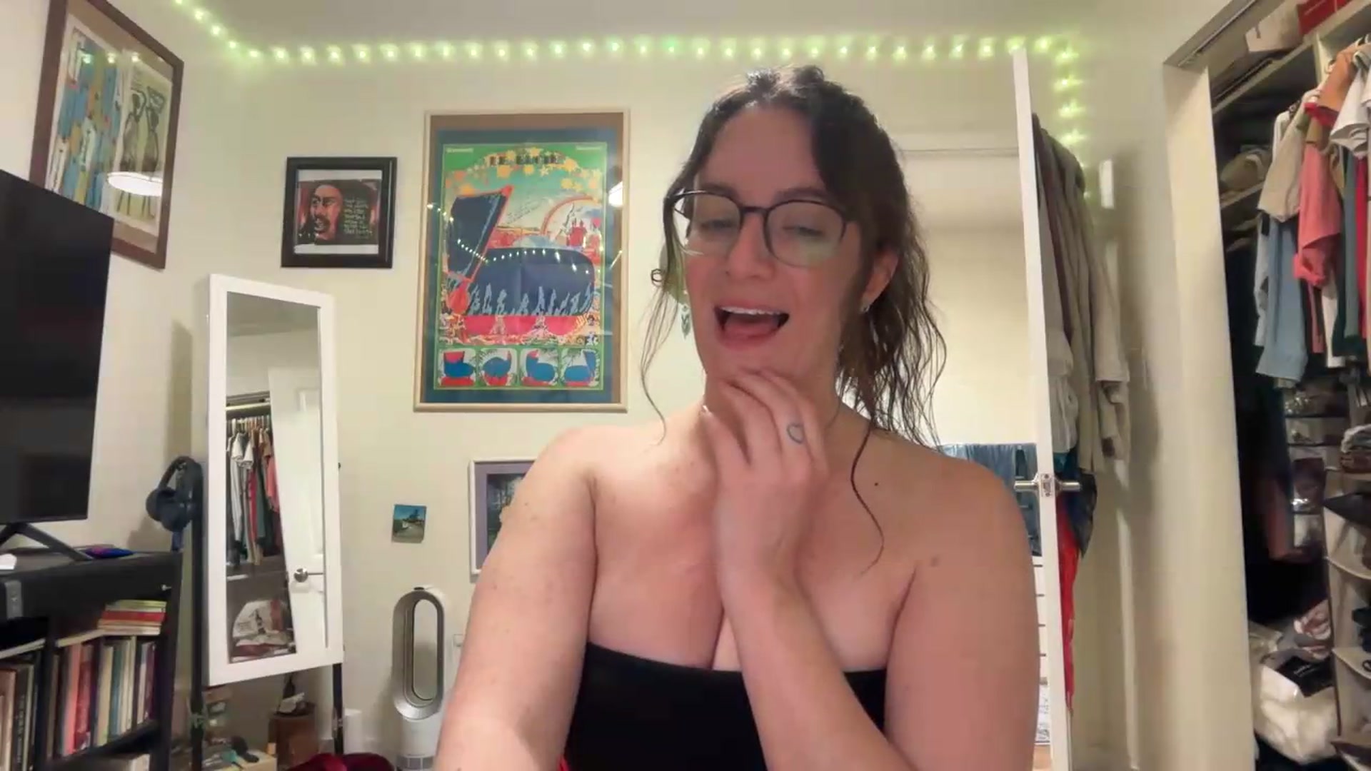 Gallery image thumbnail from EmmalineLime's myfreecams stream on, 05/24/2026, 07:20 image 5 of 20