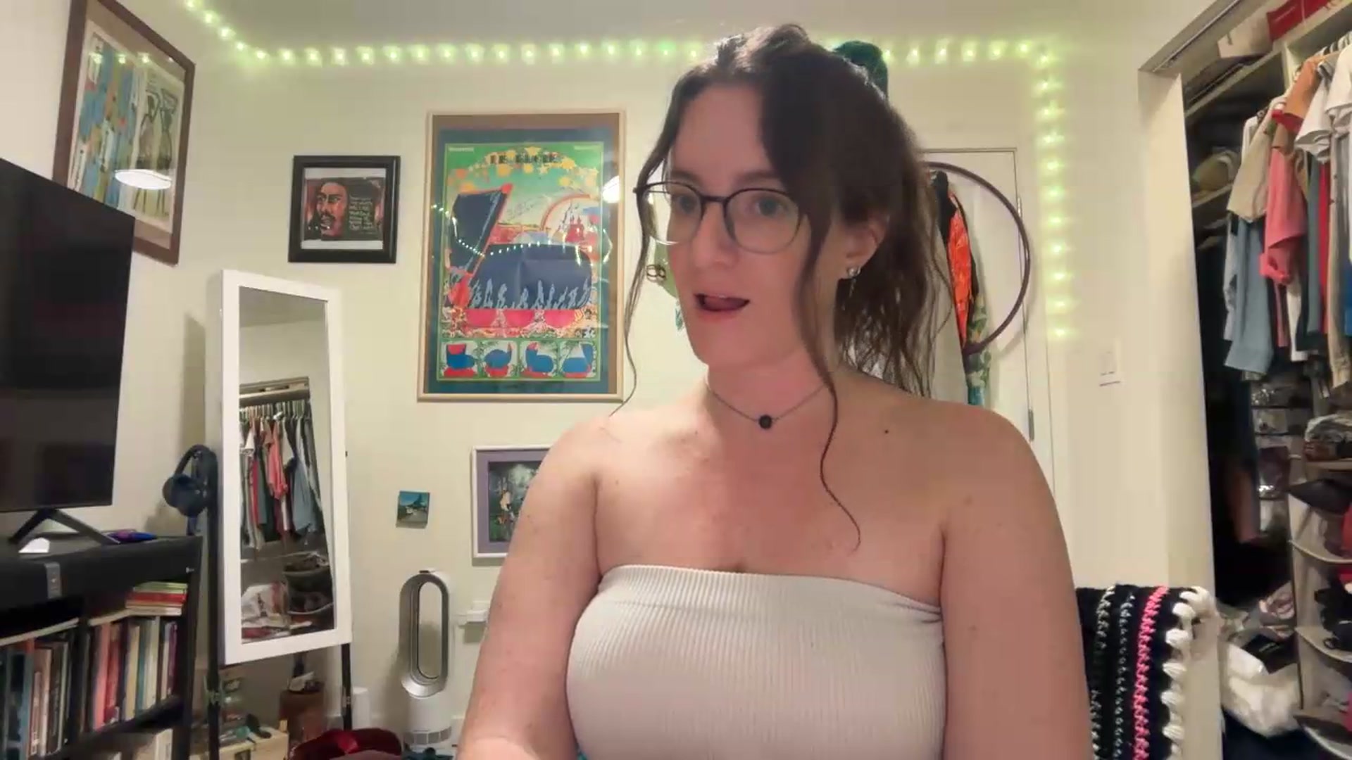 Gallery image thumbnail from EmmalineLime's myfreecams stream on, 05/24/2026, 07:33 image 20 of 20