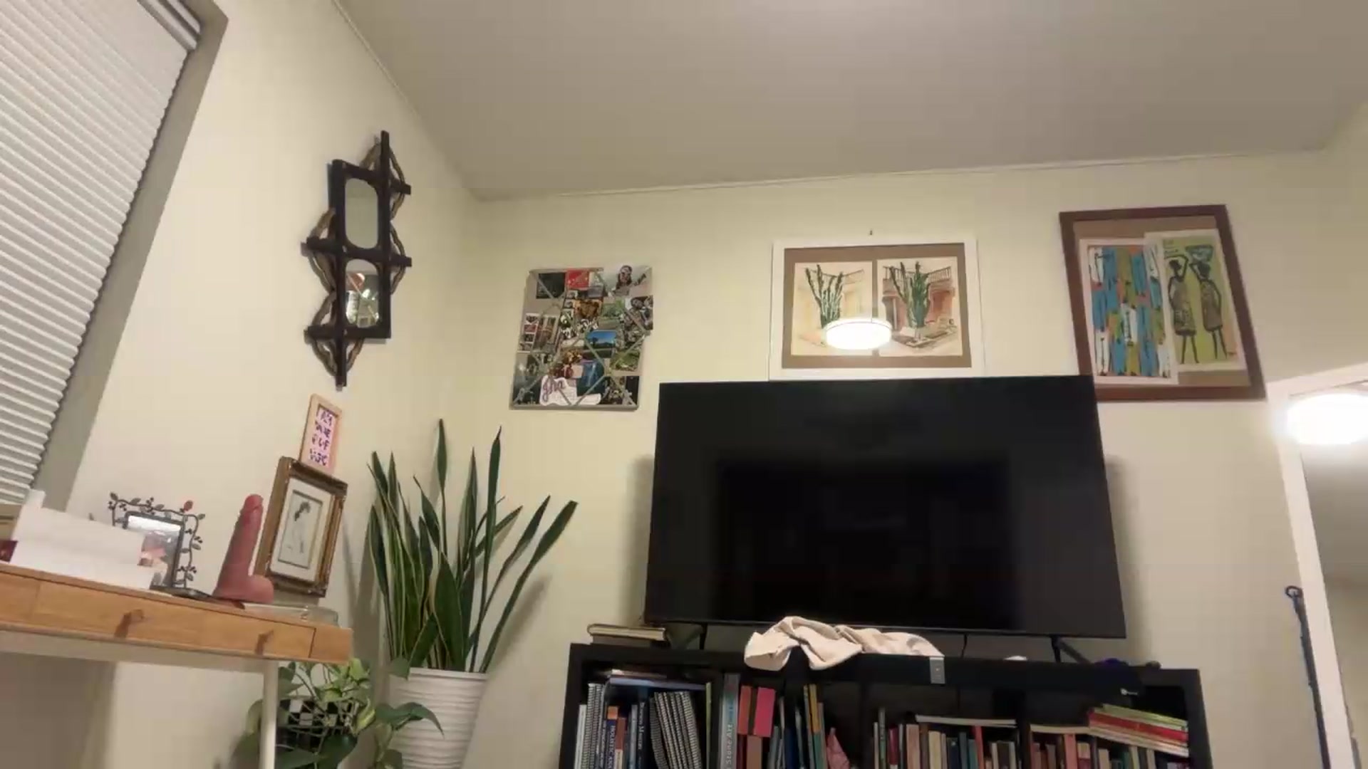 Gallery image thumbnail from EmmalineLime's myfreecams stream on, 05/27/2026, 06:05 image 19 of 20