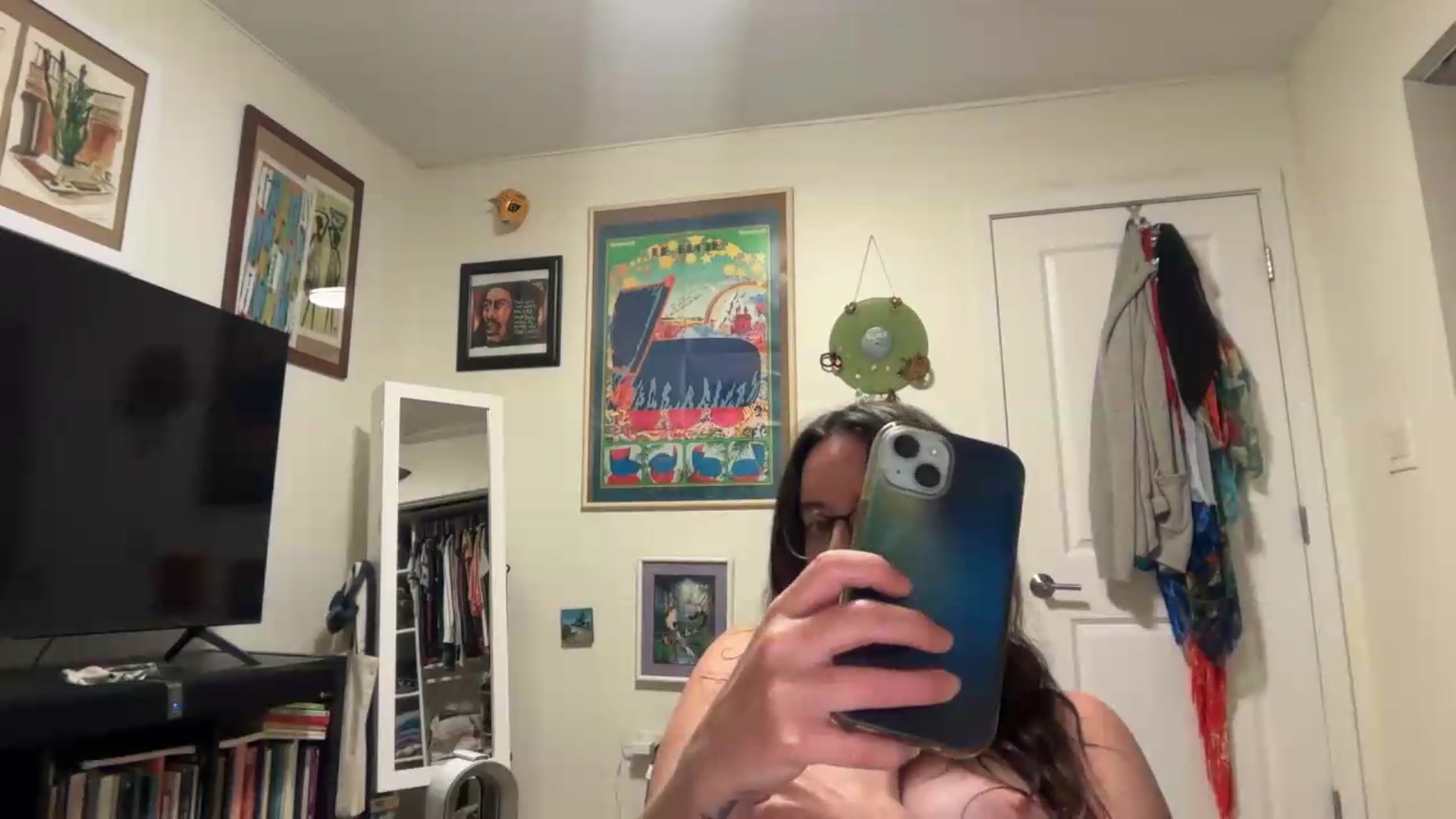 Gallery image thumbnail from EmmalineLime's myfreecams stream on, 07/16/2026, 03:32 image 16 of 20