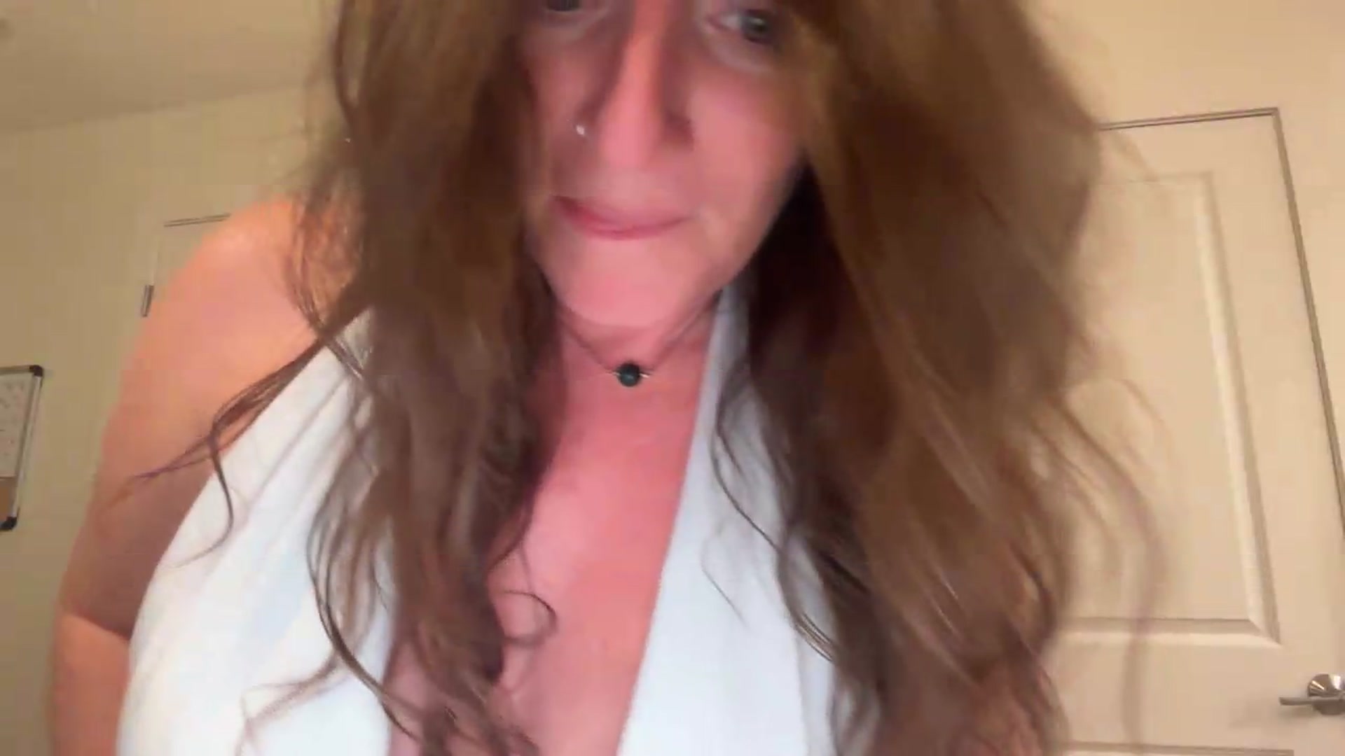 Gallery image thumbnail from EmmalineLime's myfreecams stream on, 07/19/2026, 03:07 image 8 of 20