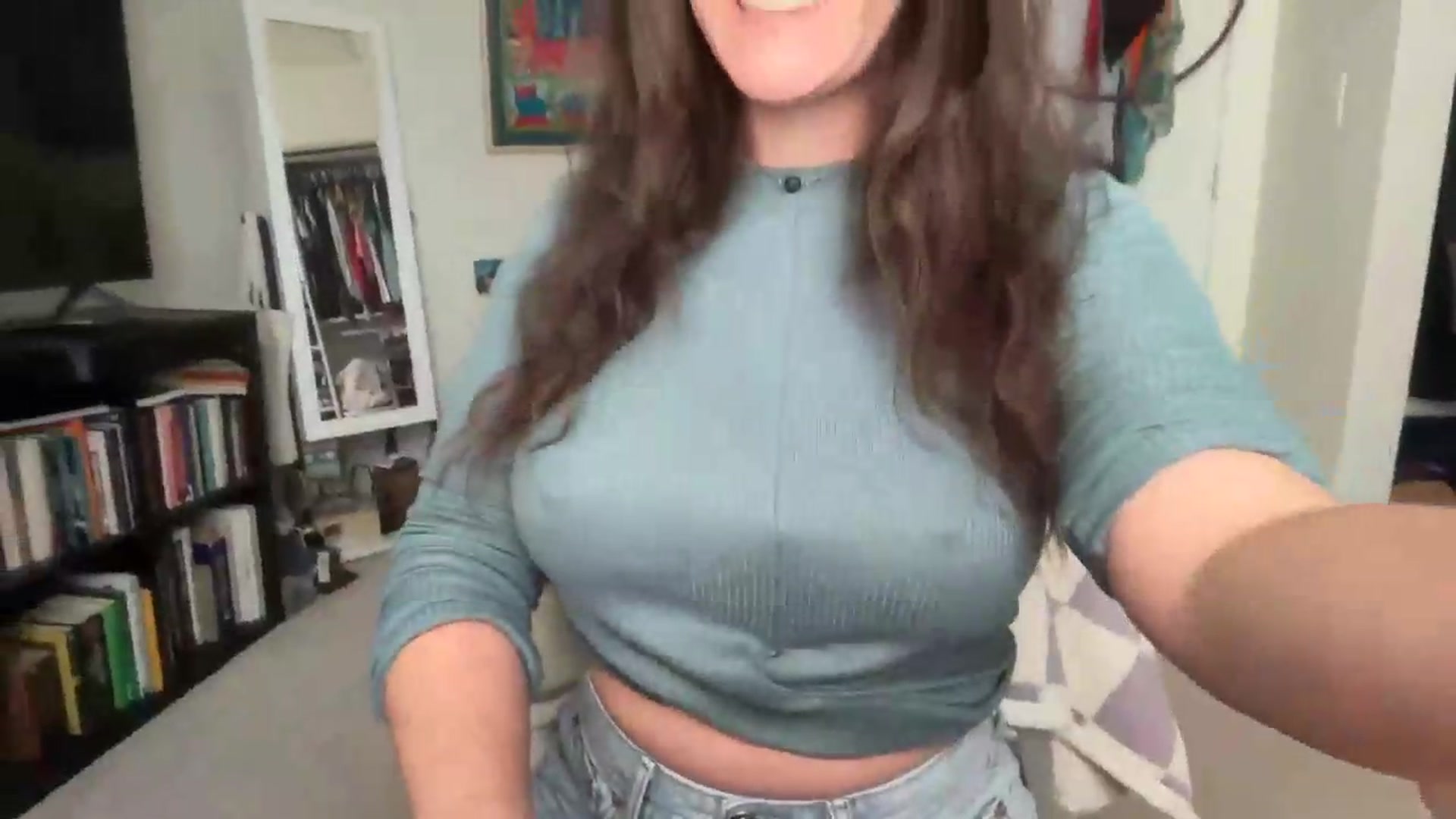 Gallery image thumbnail from EmmalineLime's myfreecams stream on, 08/11/2026, 20:59 image 6 of 20
