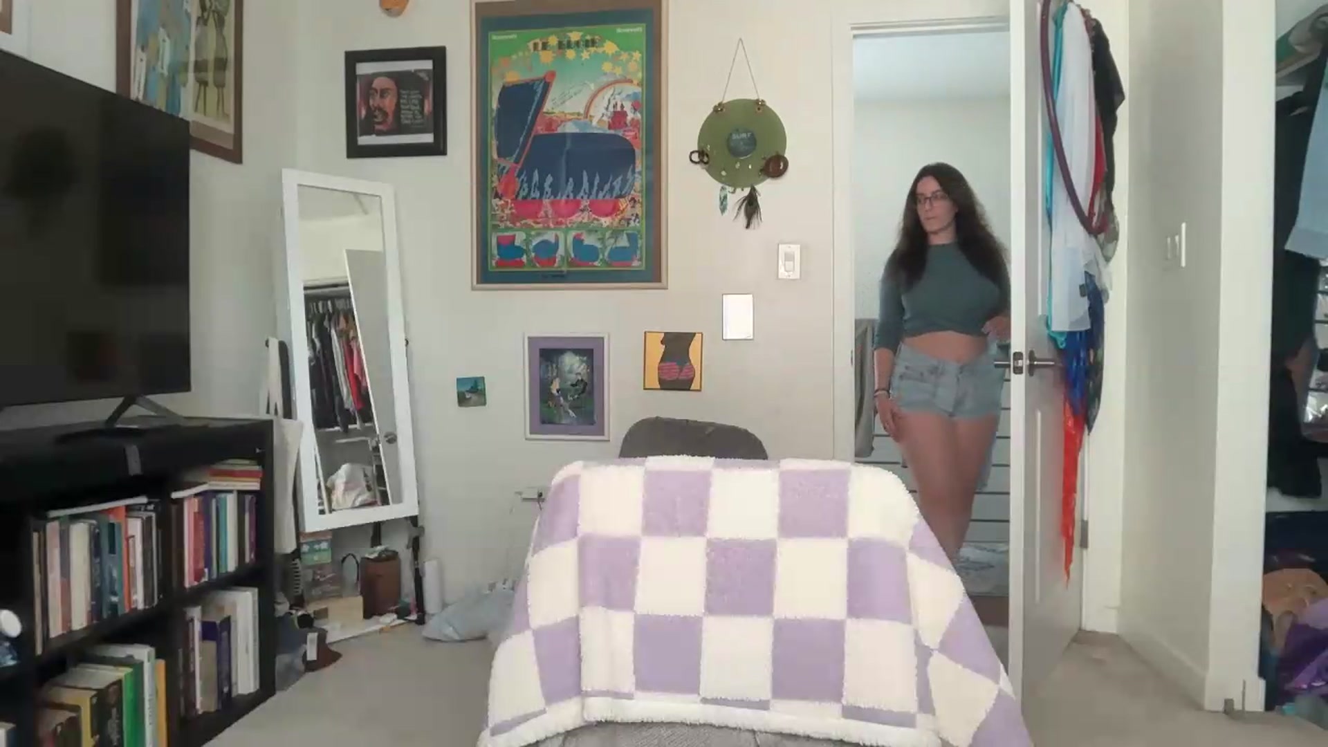 Gallery image thumbnail from EmmalineLime's myfreecams stream on, 08/11/2026, 20:59 image 4 of 20