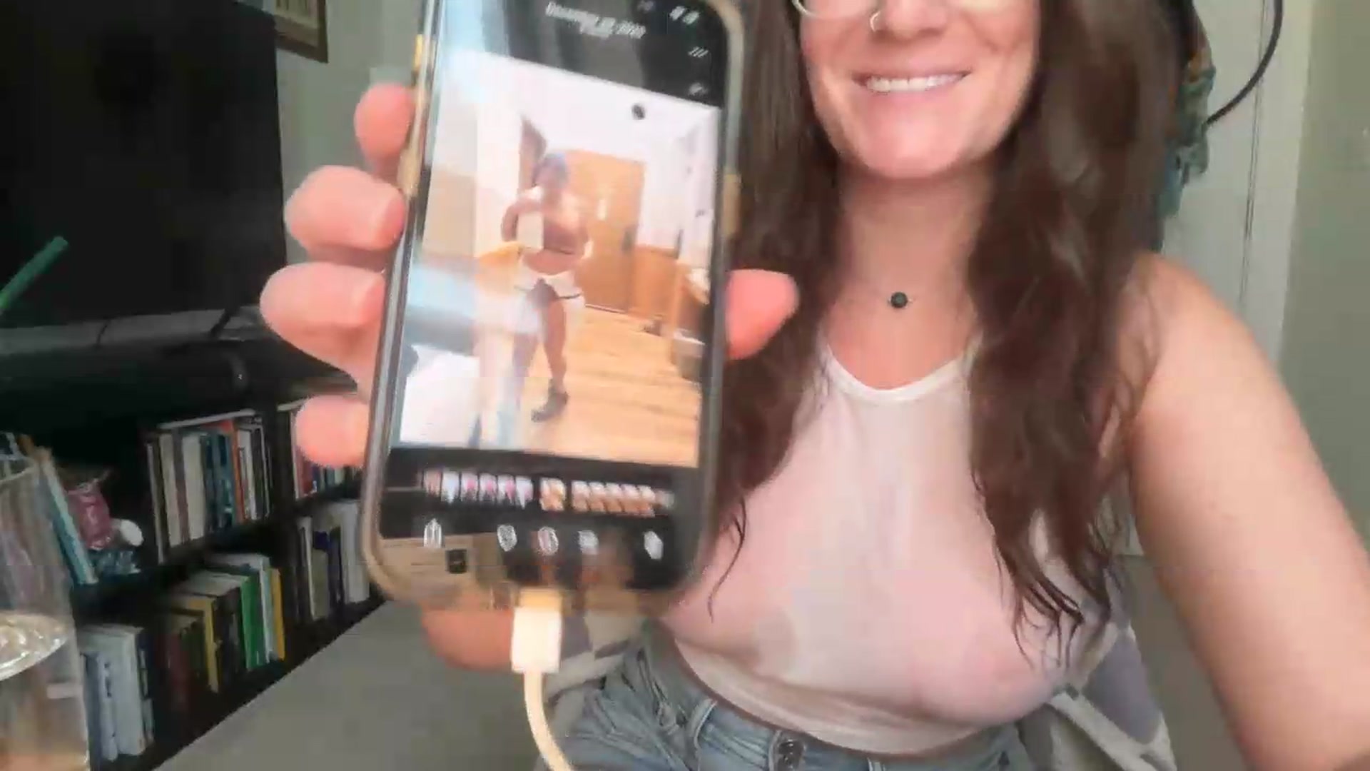 Gallery image thumbnail from EmmalineLime's myfreecams stream on, 08/11/2026, 23:12 image 15 of 20